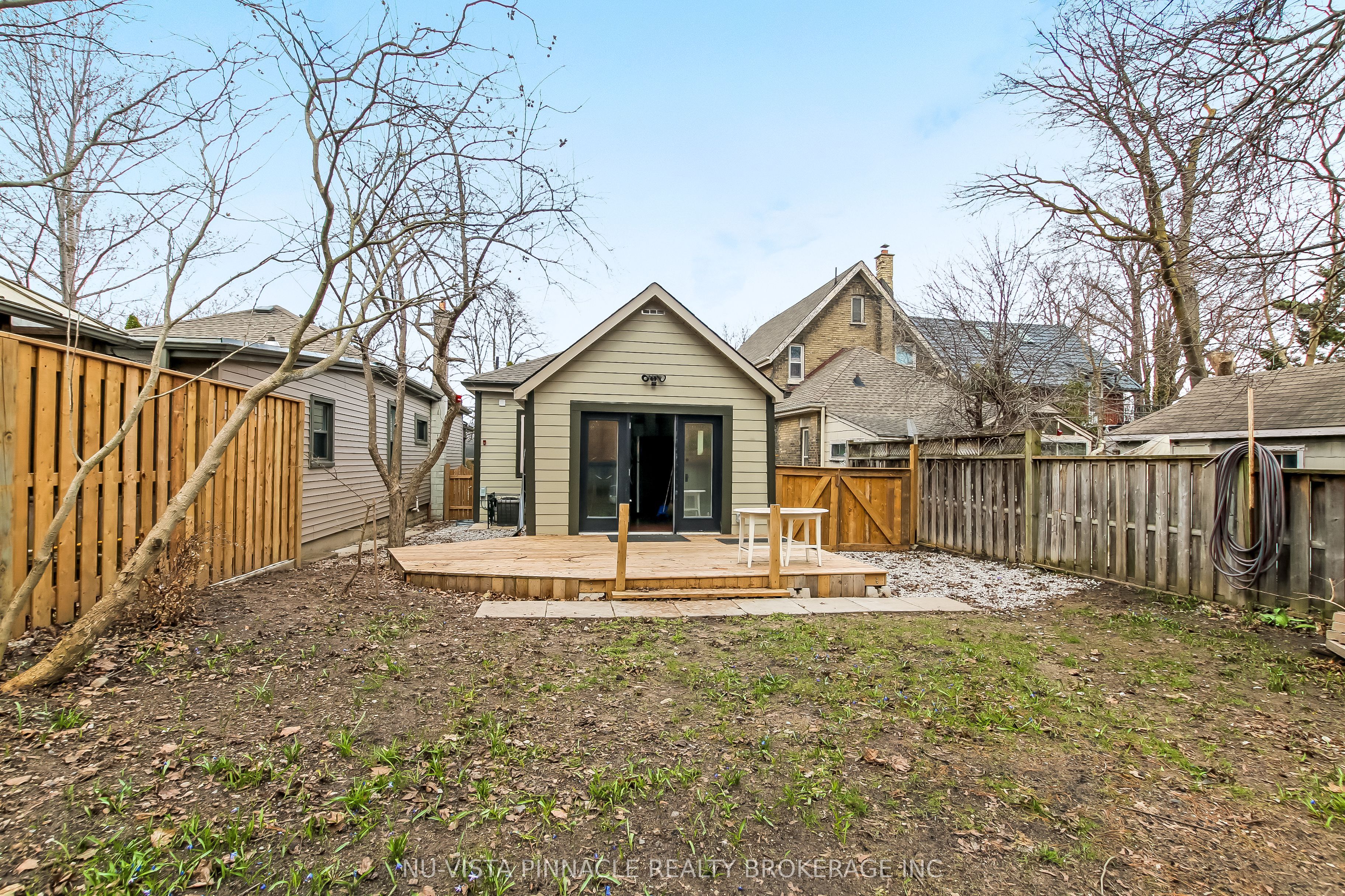 727 Queens Avenue Property Photo 15