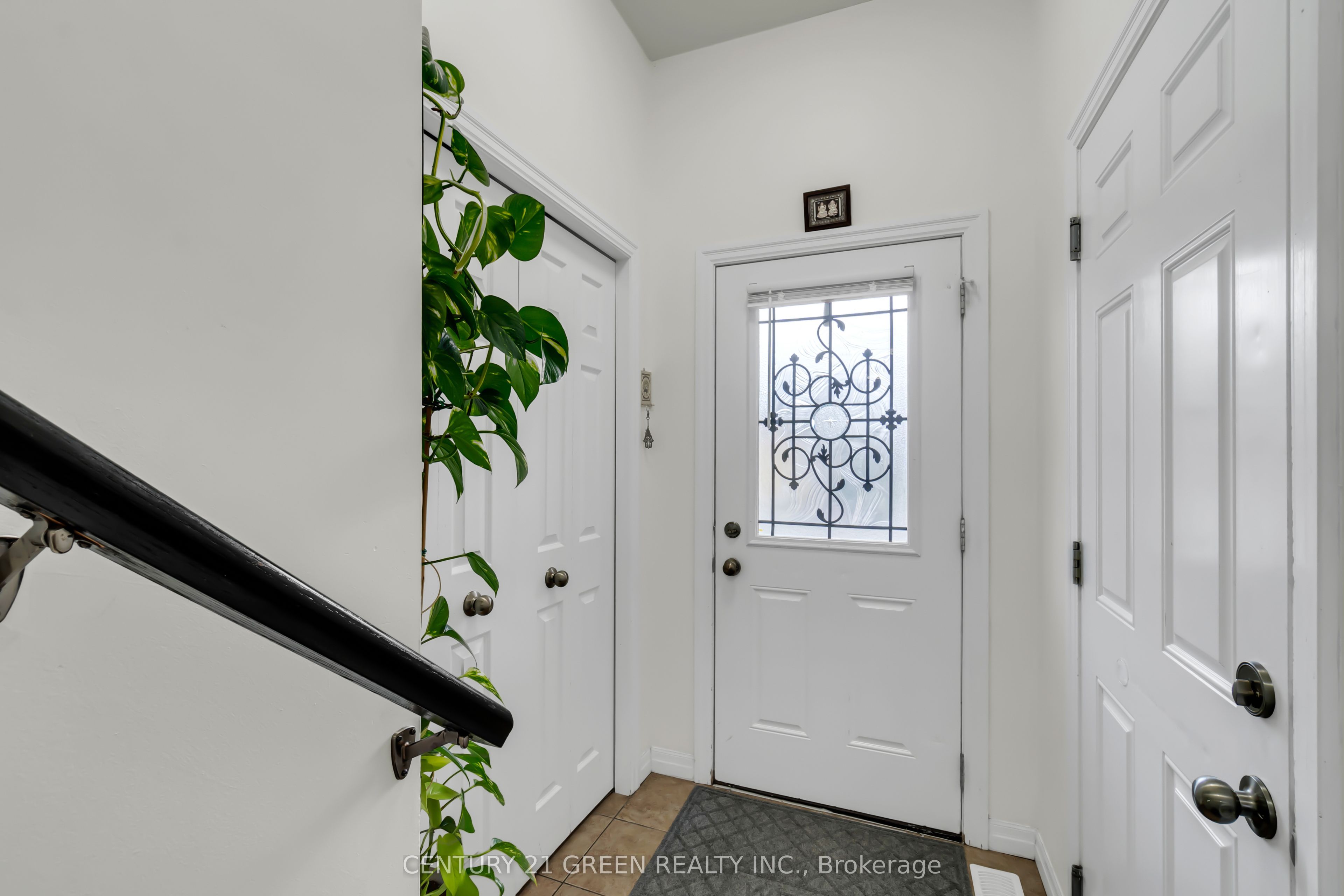 54 Rockcliffe Drive Property Photo 4