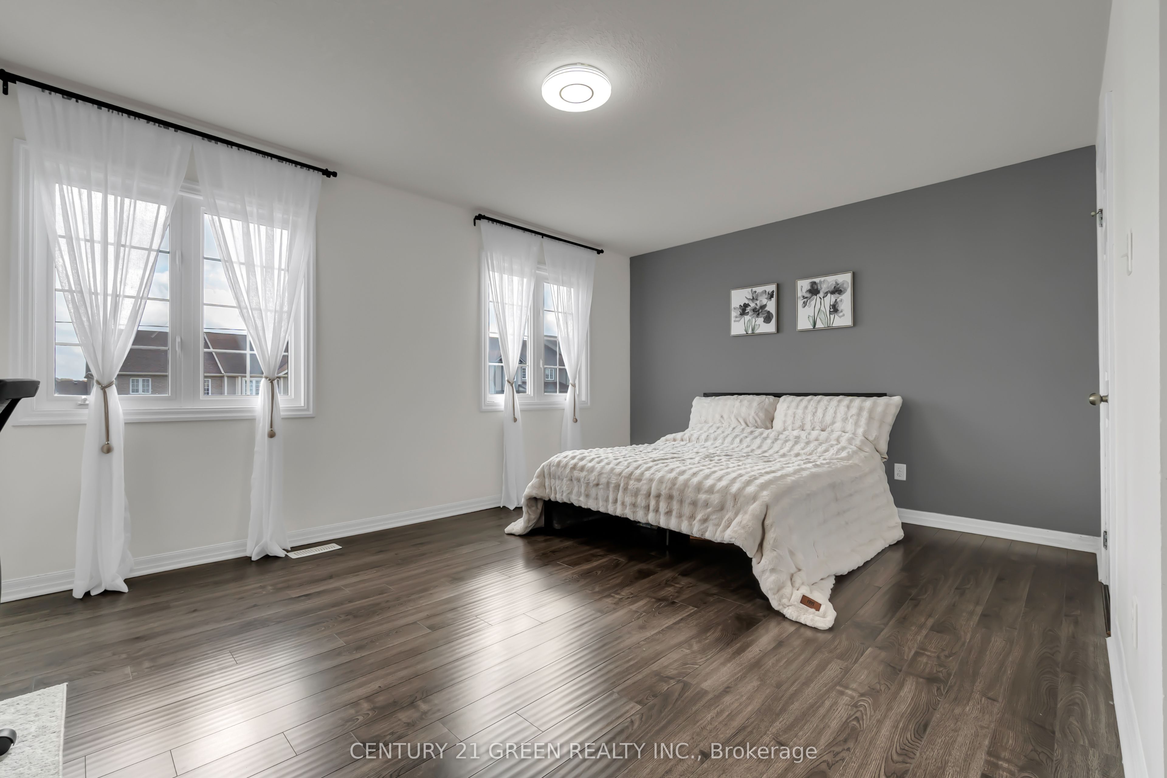 54 Rockcliffe Drive Property Photo 14