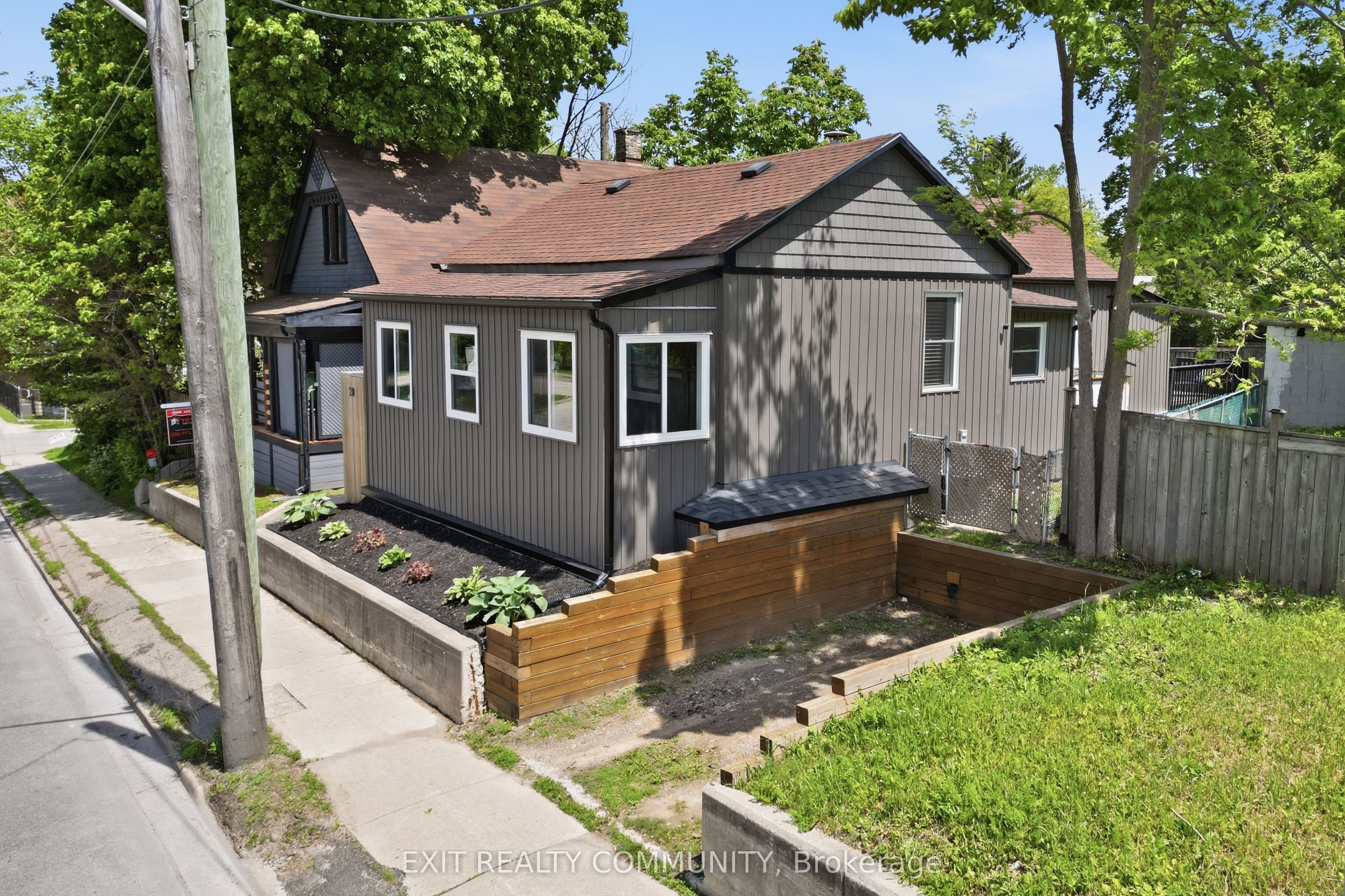 20 Wharncliffe Road S Property Photo 18