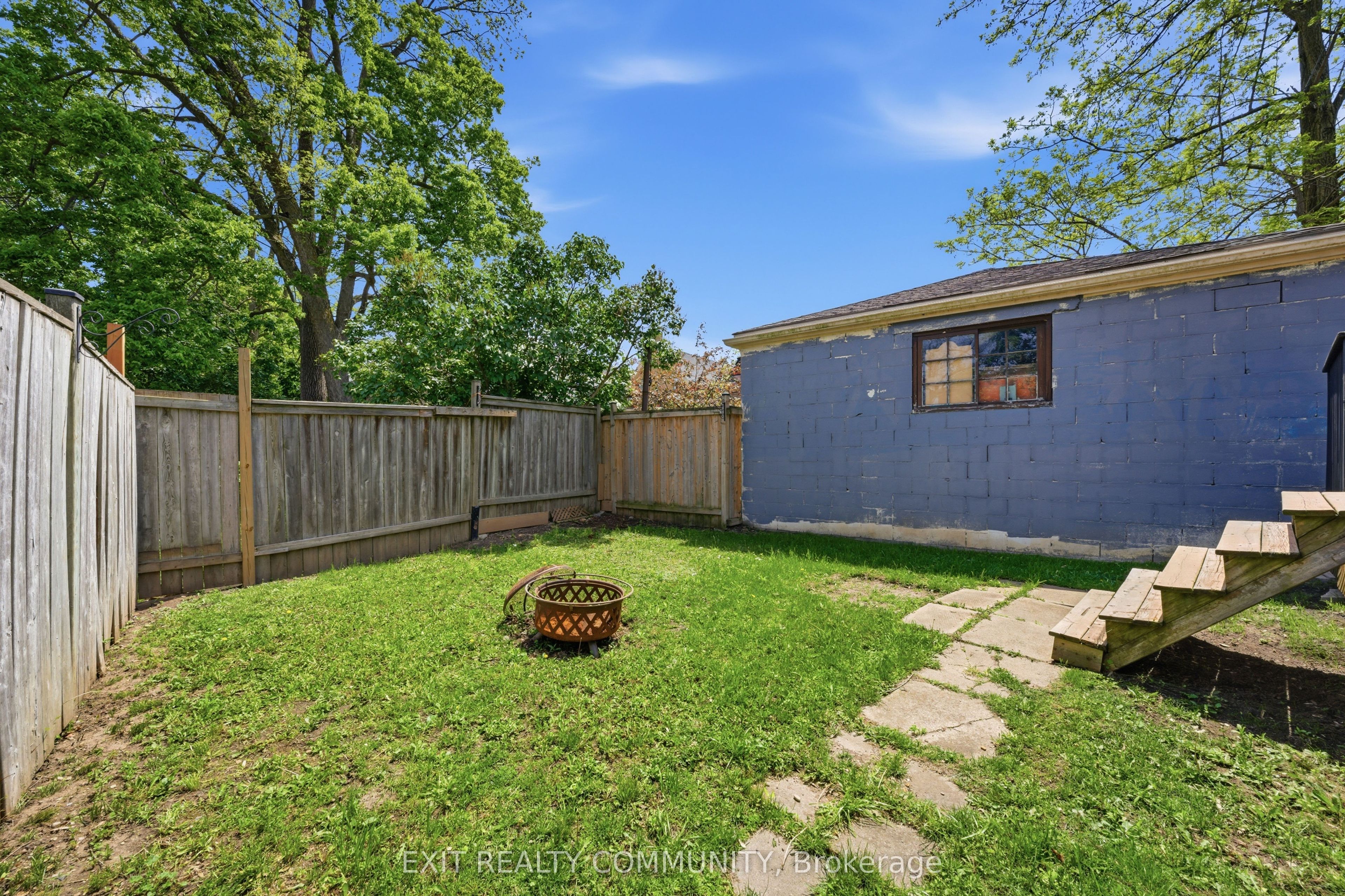 20 Wharncliffe Road S Property Photo 21