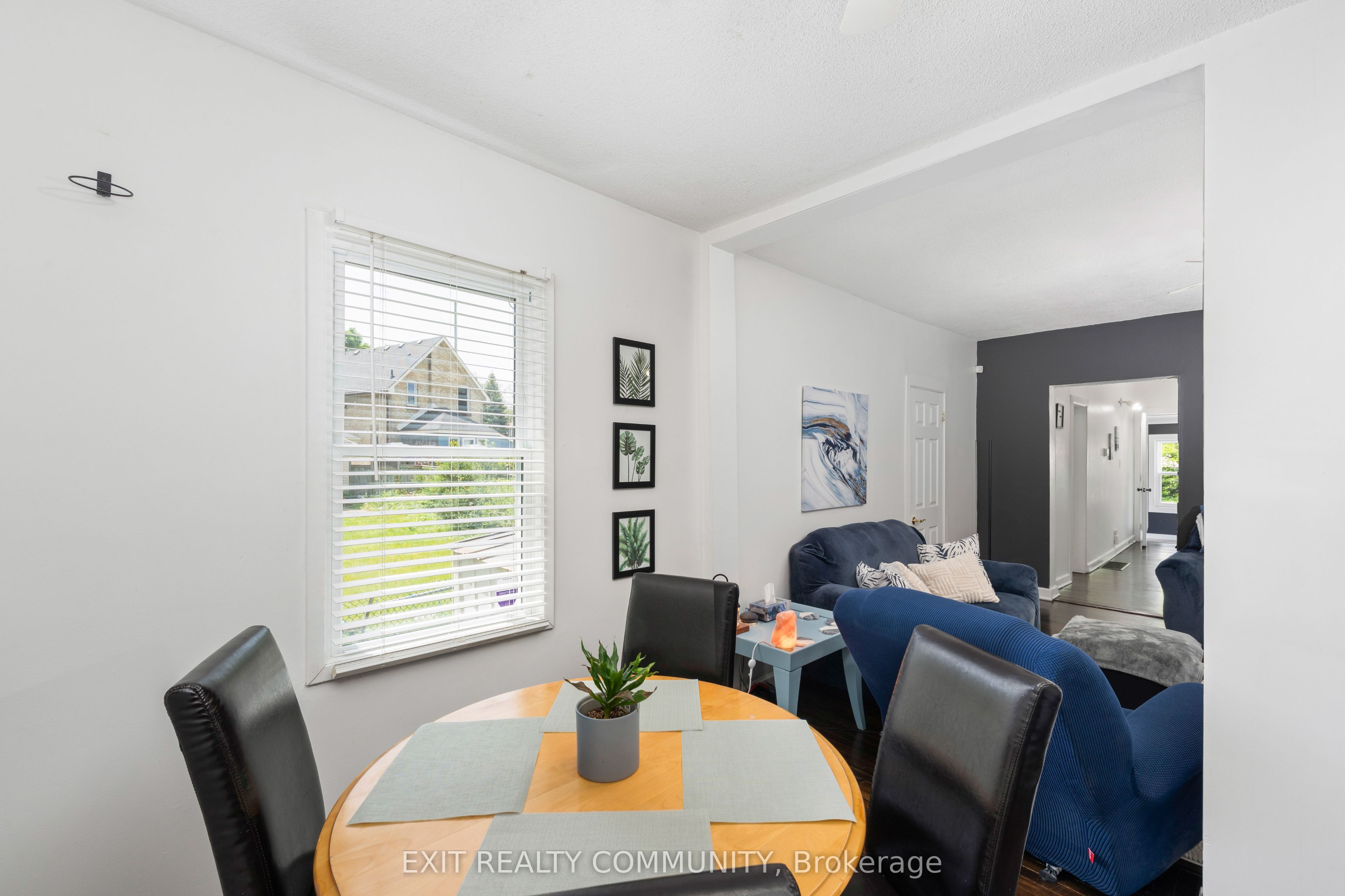 20 Wharncliffe Road S Property Photo 34
