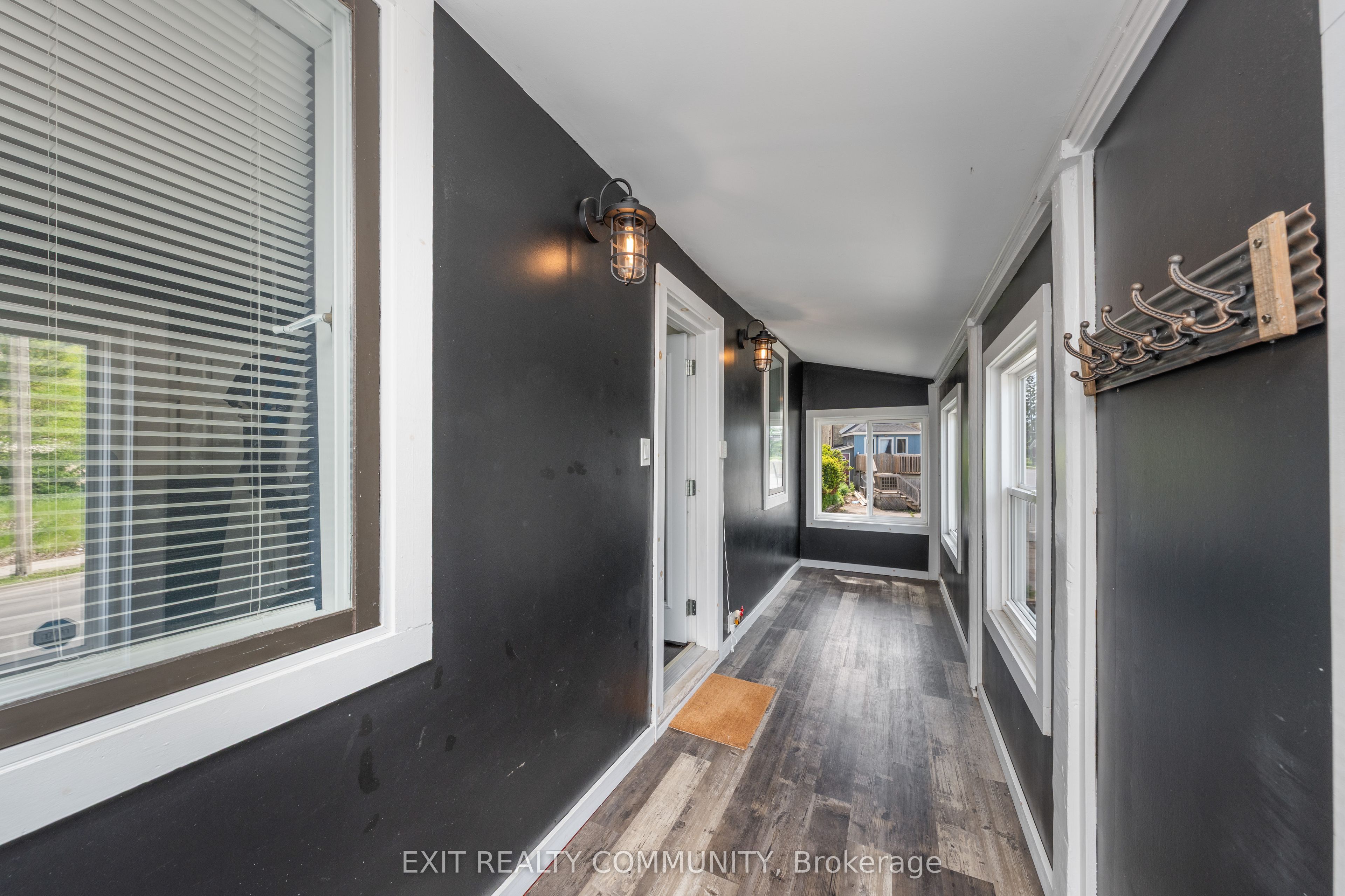 20 Wharncliffe Road S Property Photo 46