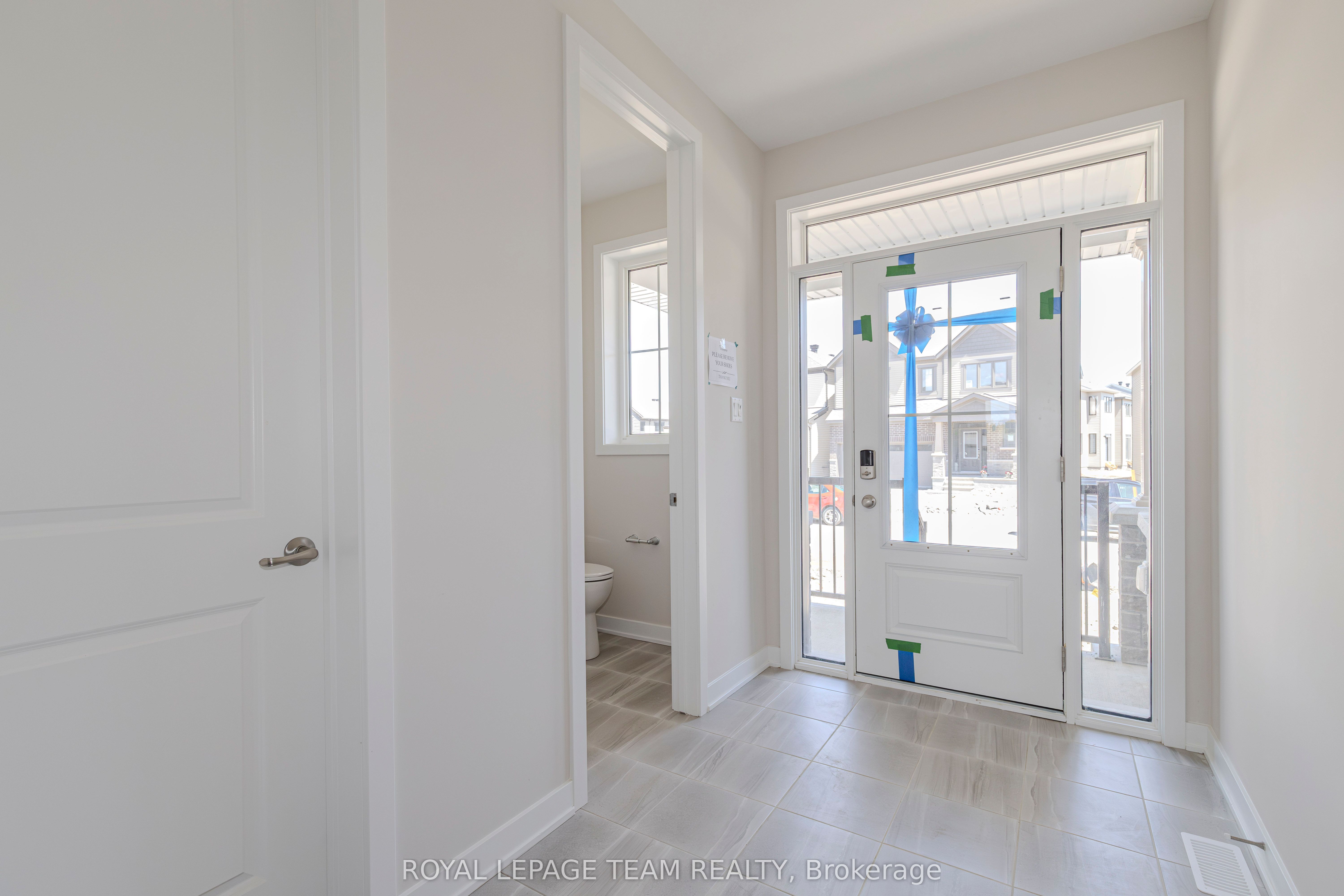 475 Meynell Road E Property Photo 3
