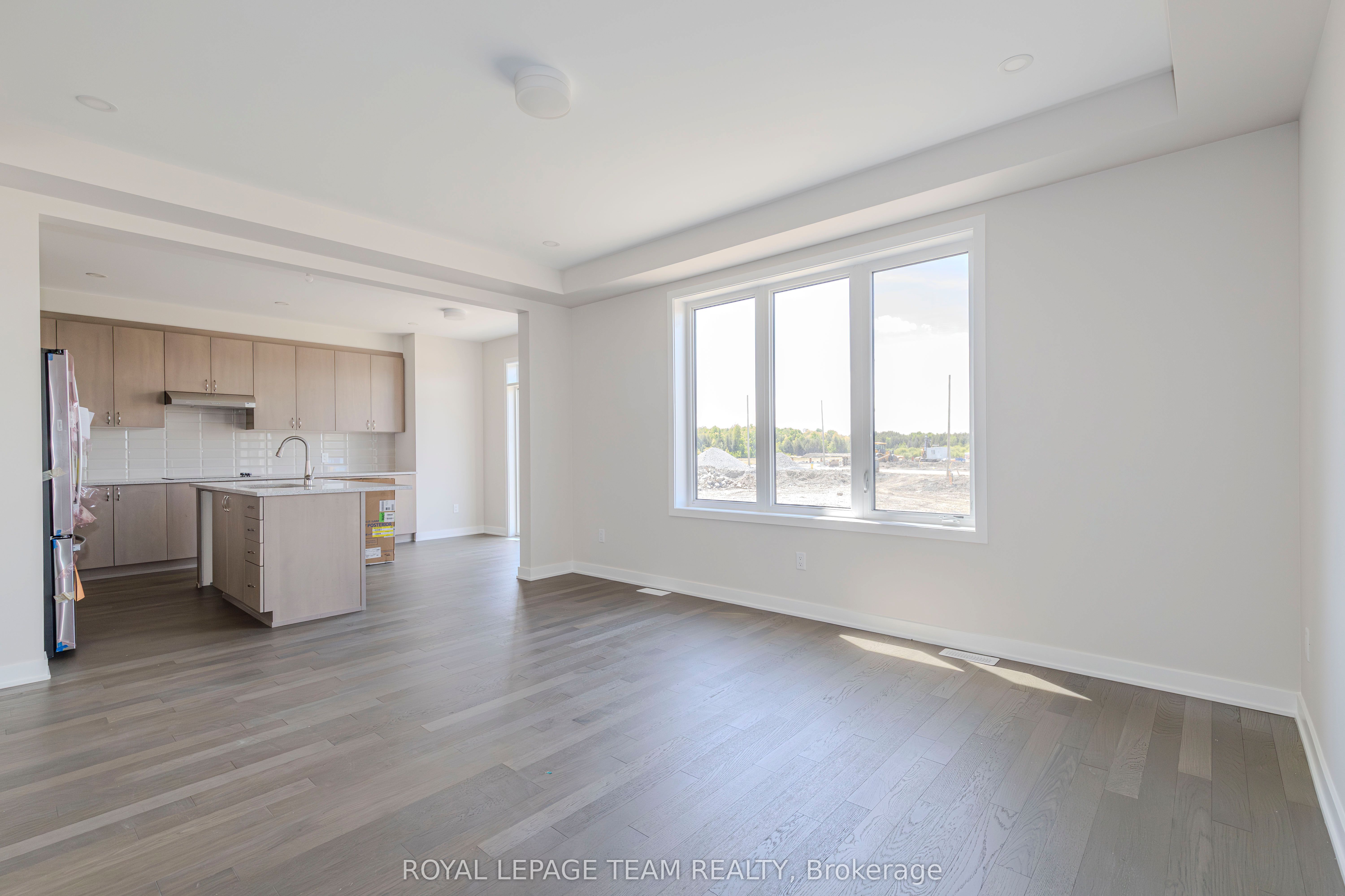 475 Meynell Road E Property Photo 5