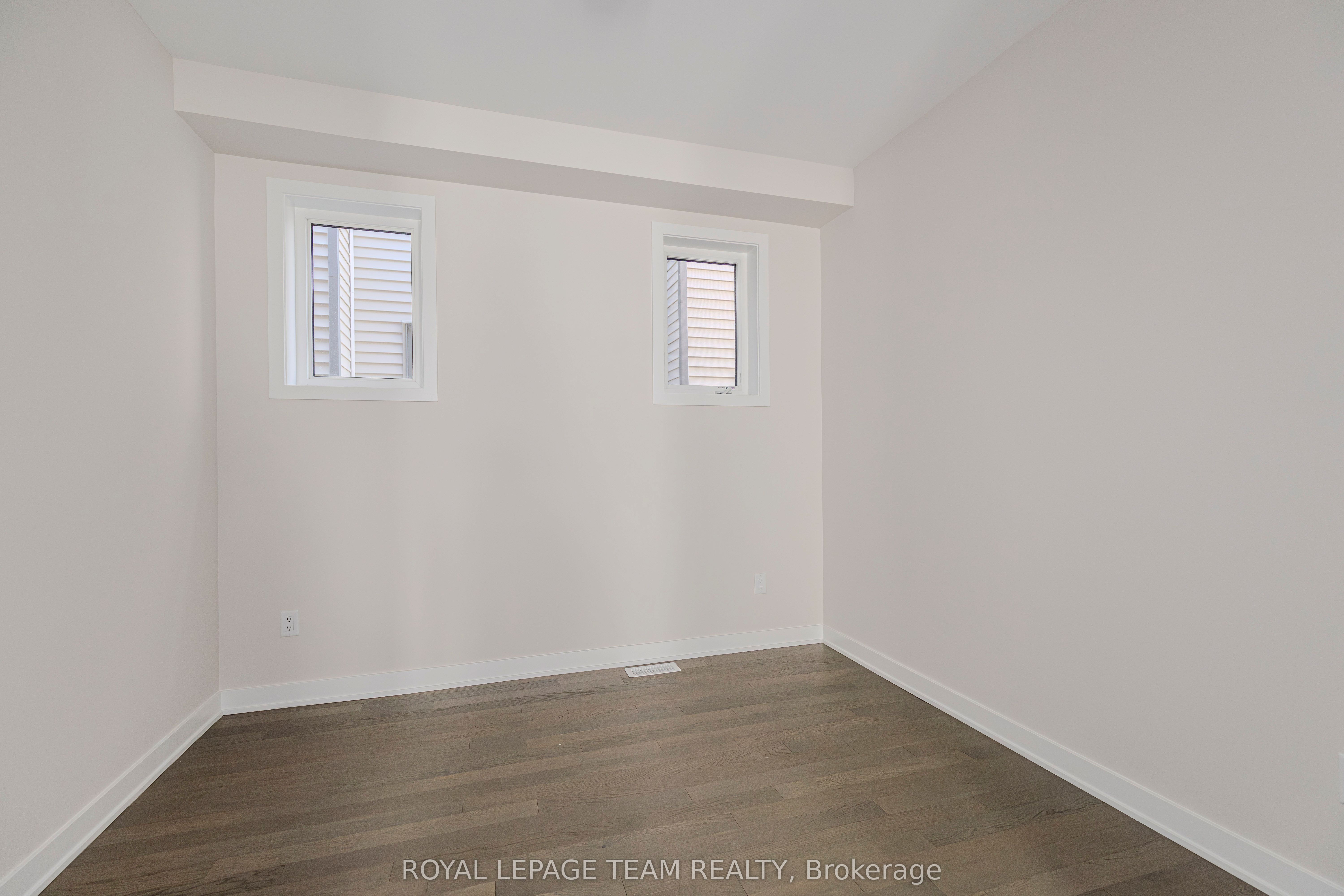 475 Meynell Road E Property Photo 14