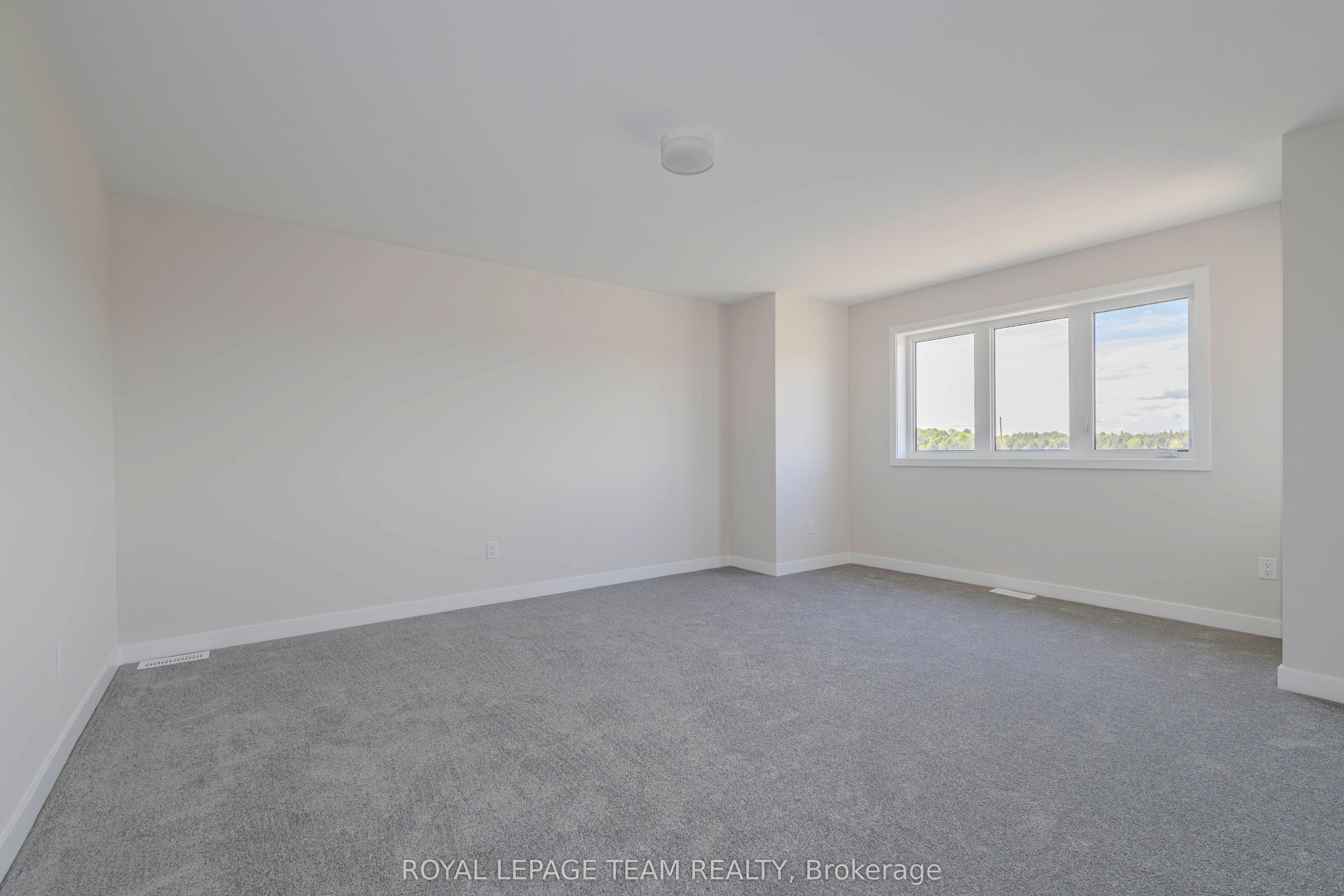 475 Meynell Road E Property Photo 22