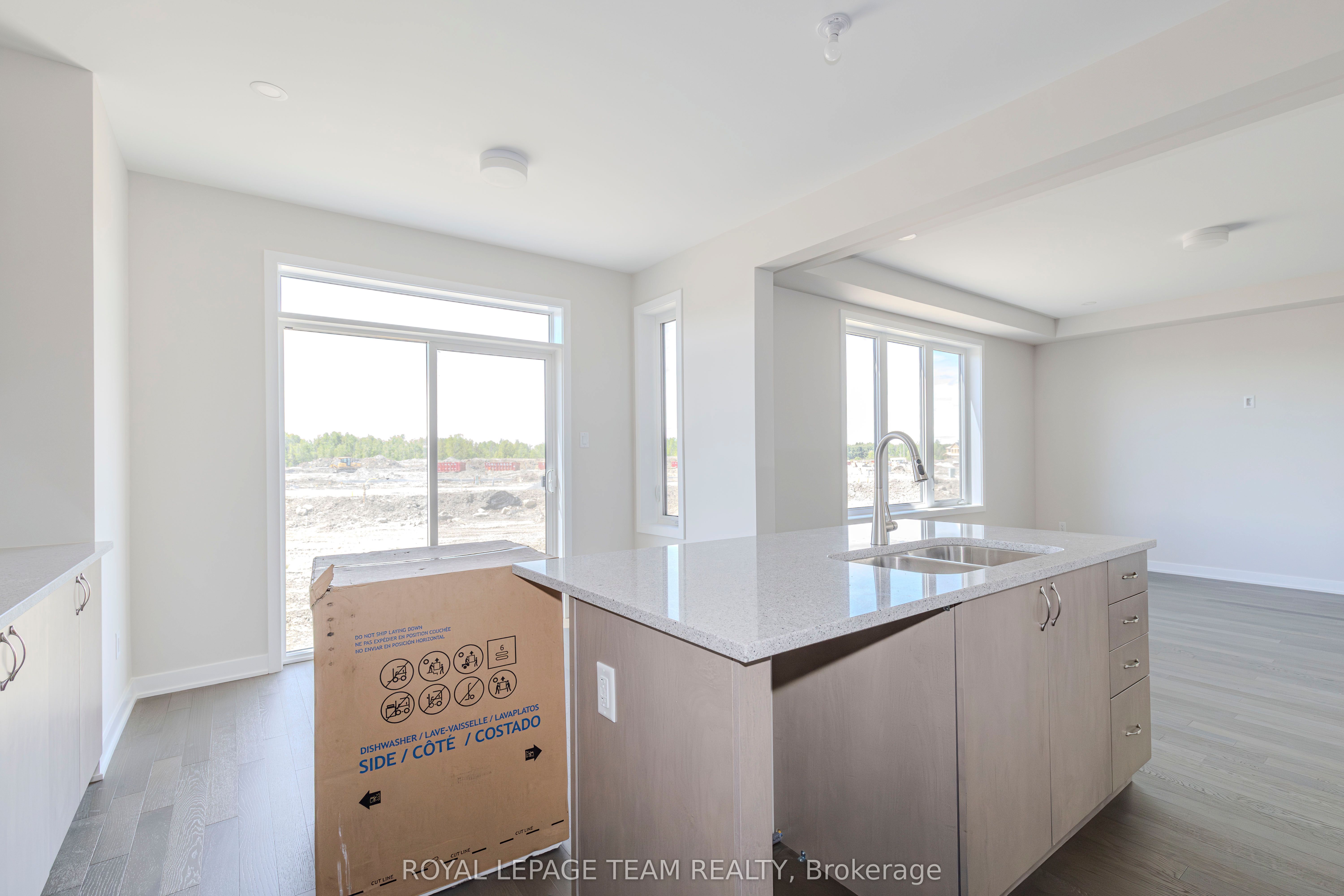 475 Meynell Road E Property Photo 26