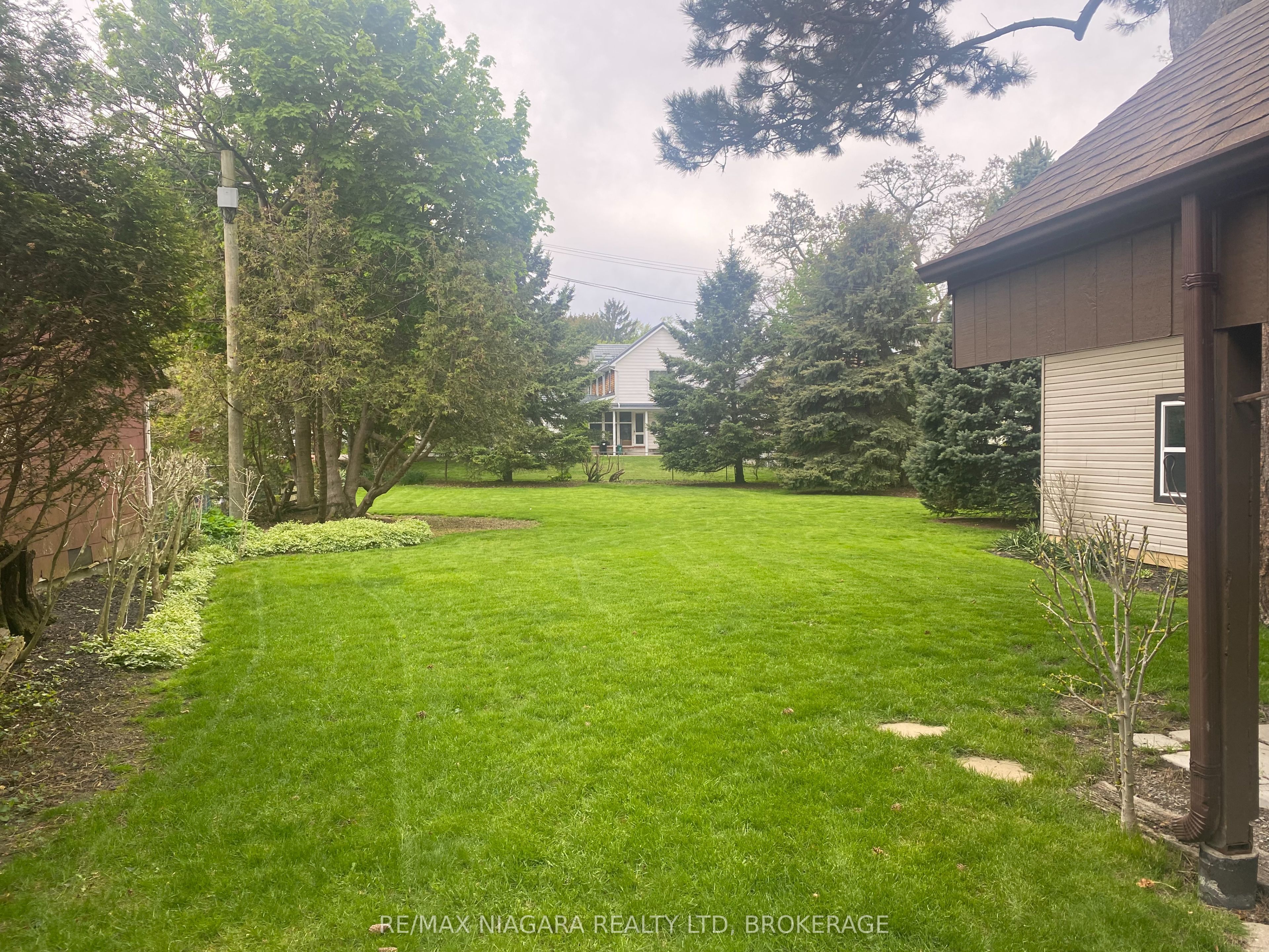 735 Niagara Boulevard Property Photo 9