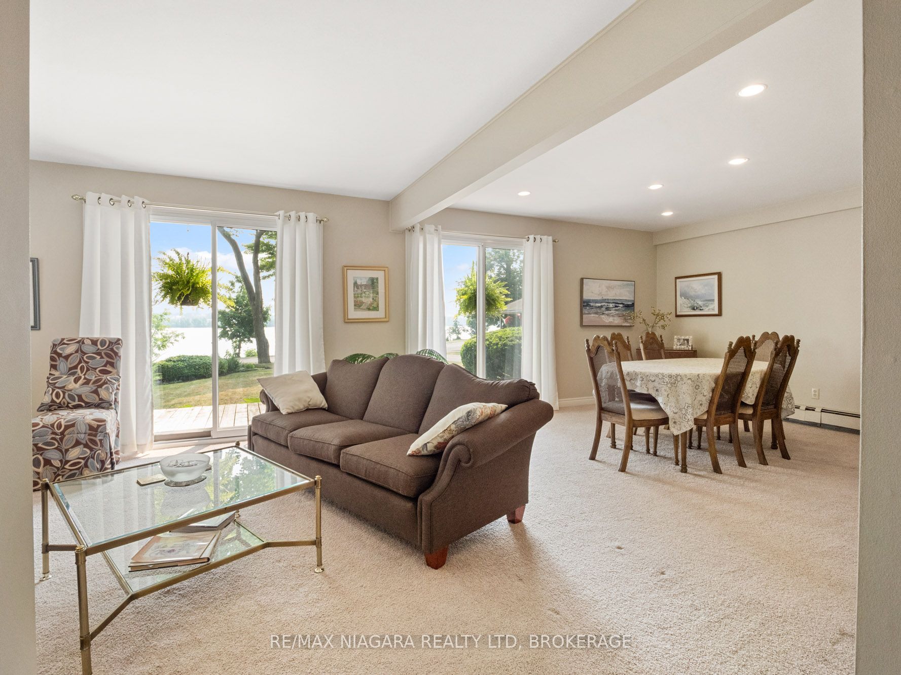 735 Niagara Boulevard Property Photo 12