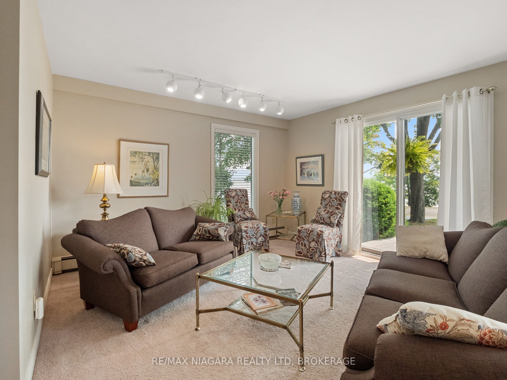 735 Niagara Boulevard Property Photo 13