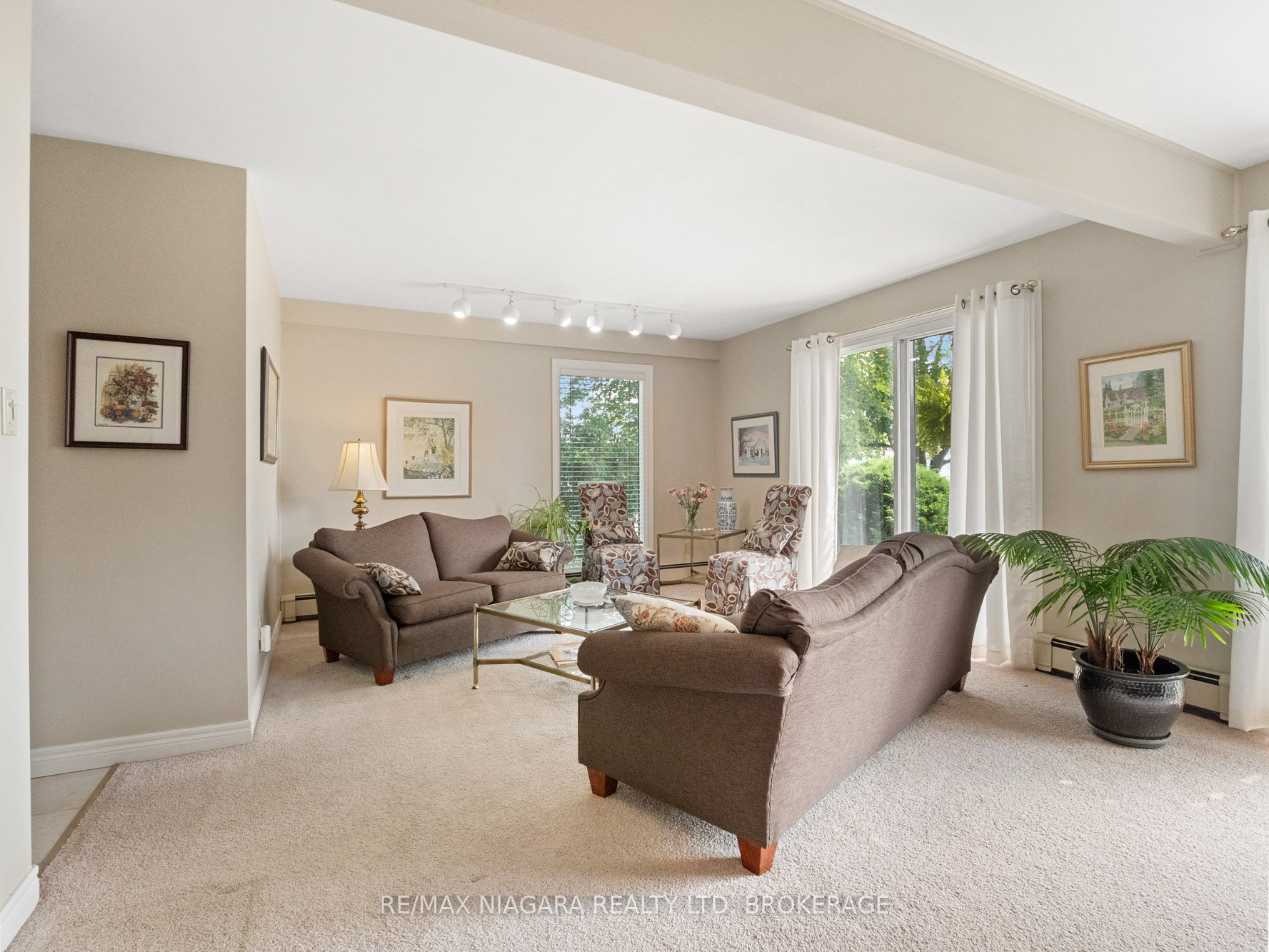 735 Niagara Boulevard Property Photo 14