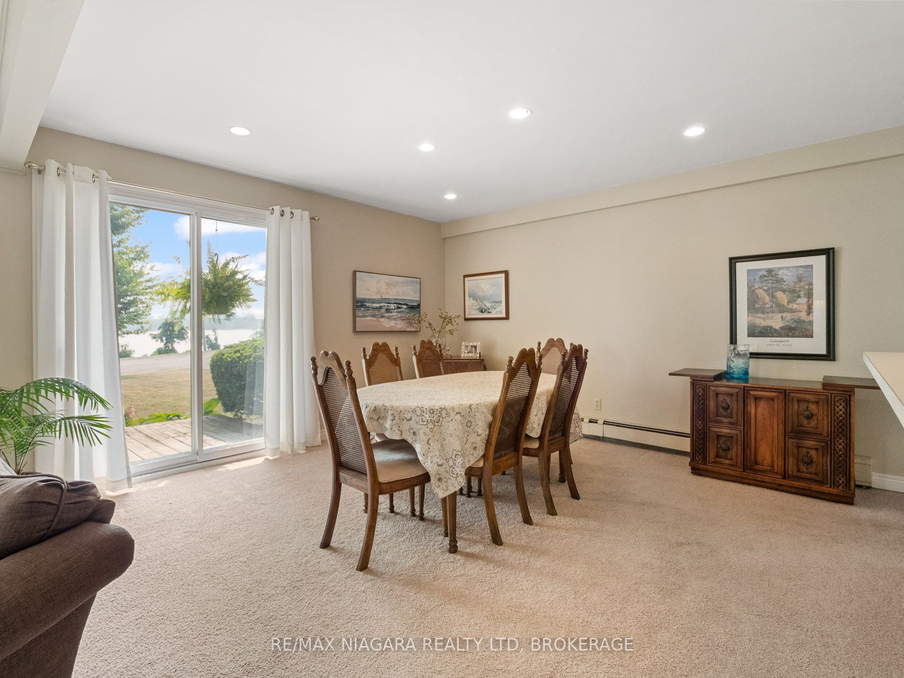 735 Niagara Boulevard Property Photo 16