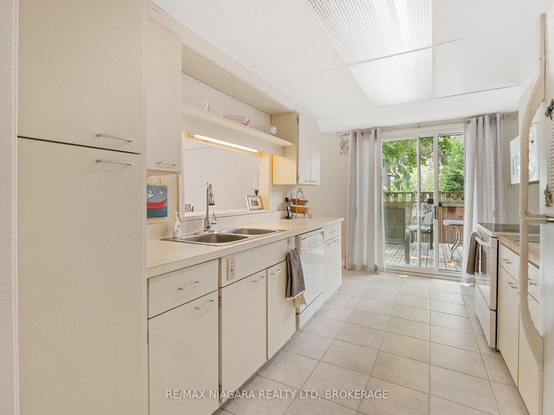 735 Niagara Boulevard Property Photo 19