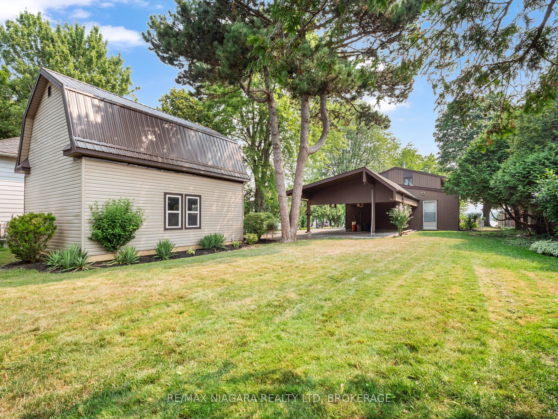 735 Niagara Boulevard Property Photo 37