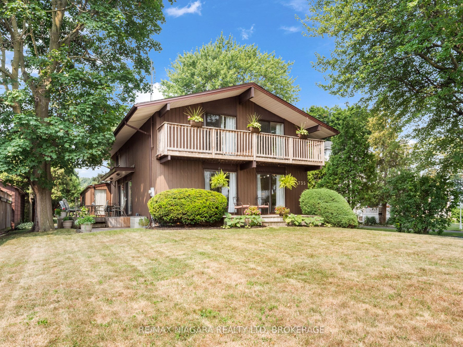 735 Niagara Boulevard Property Photo 42