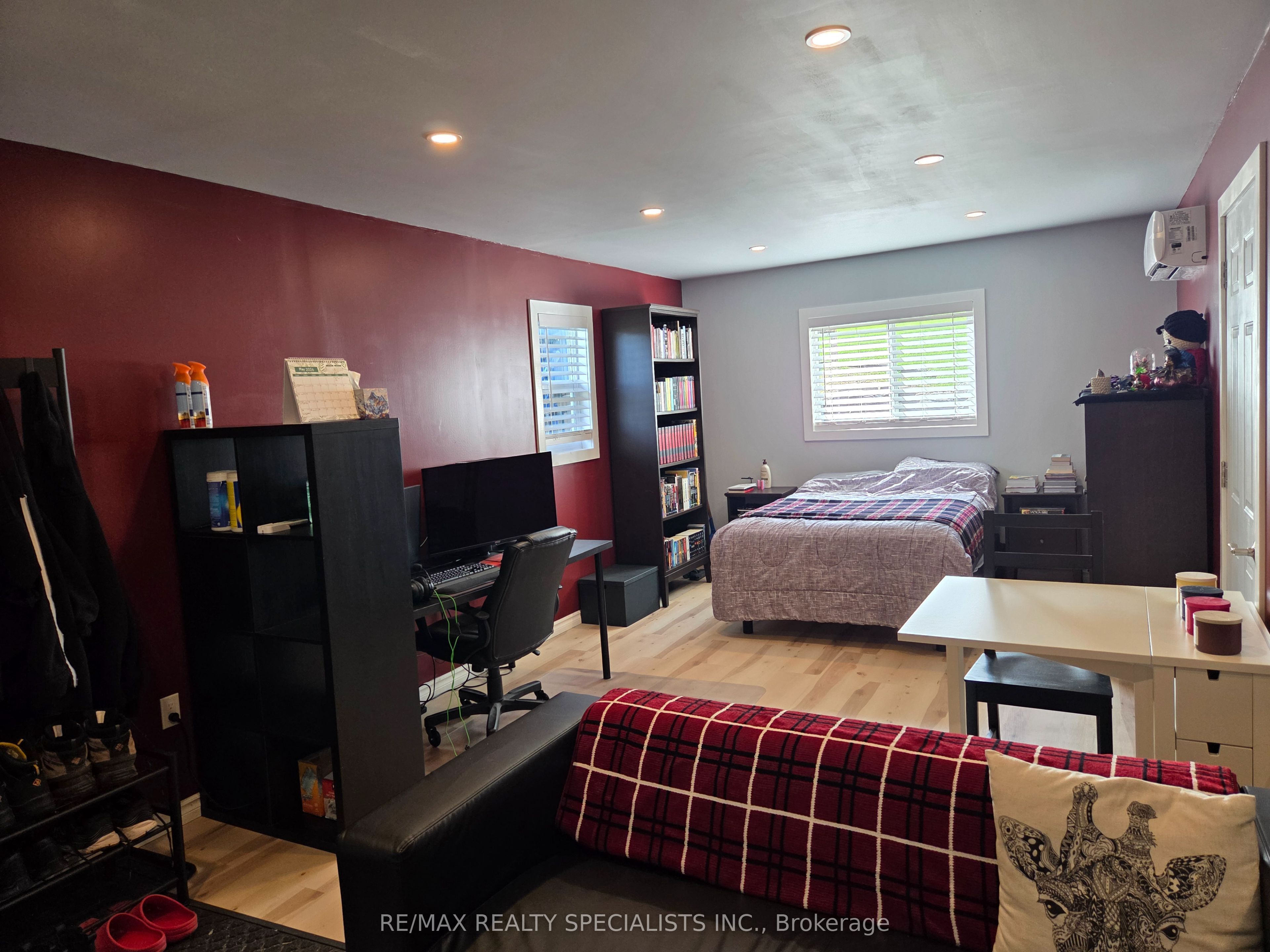 112 Indian Road Property Photo 7