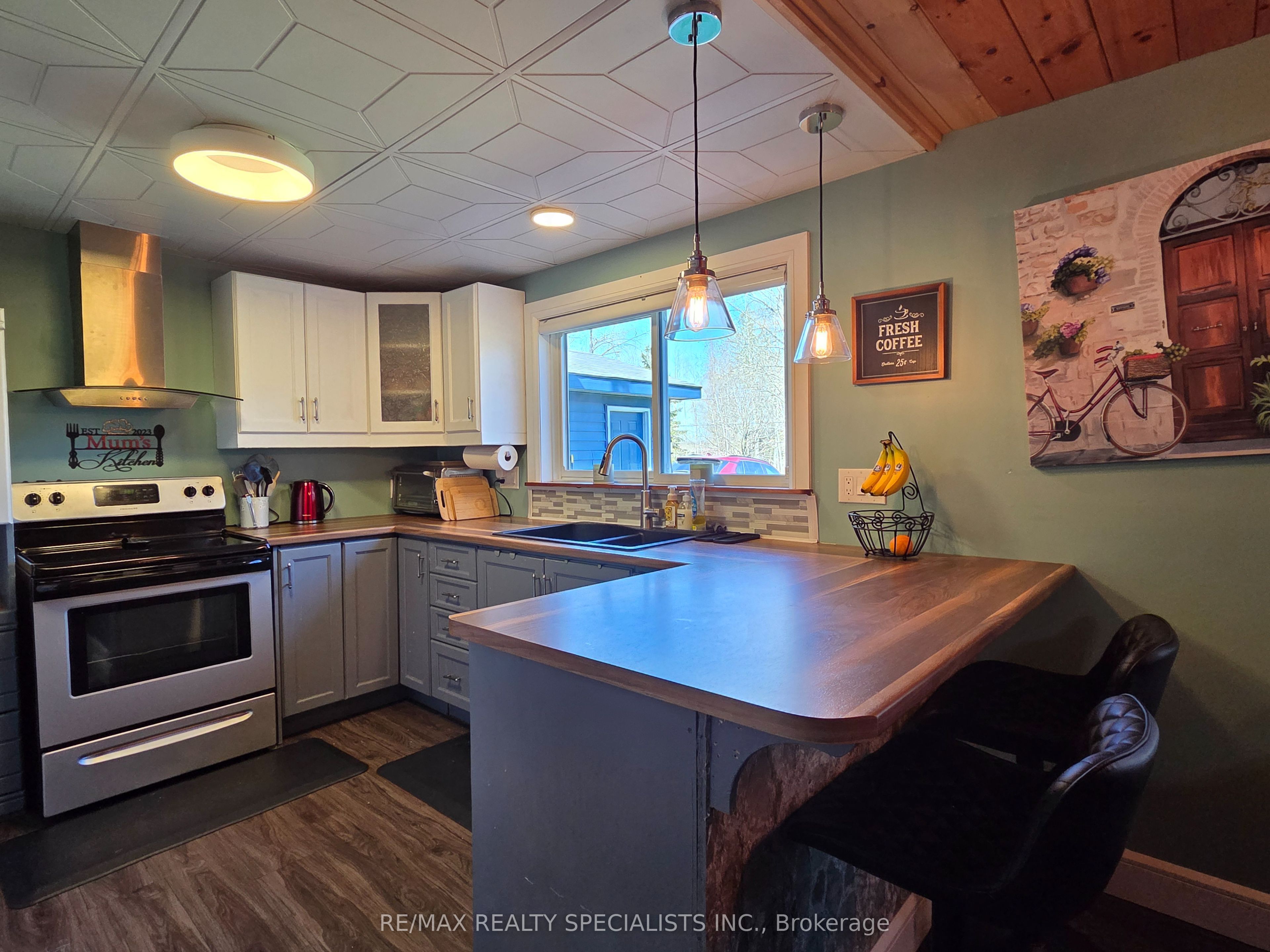 112 Indian Road Property Photo 9