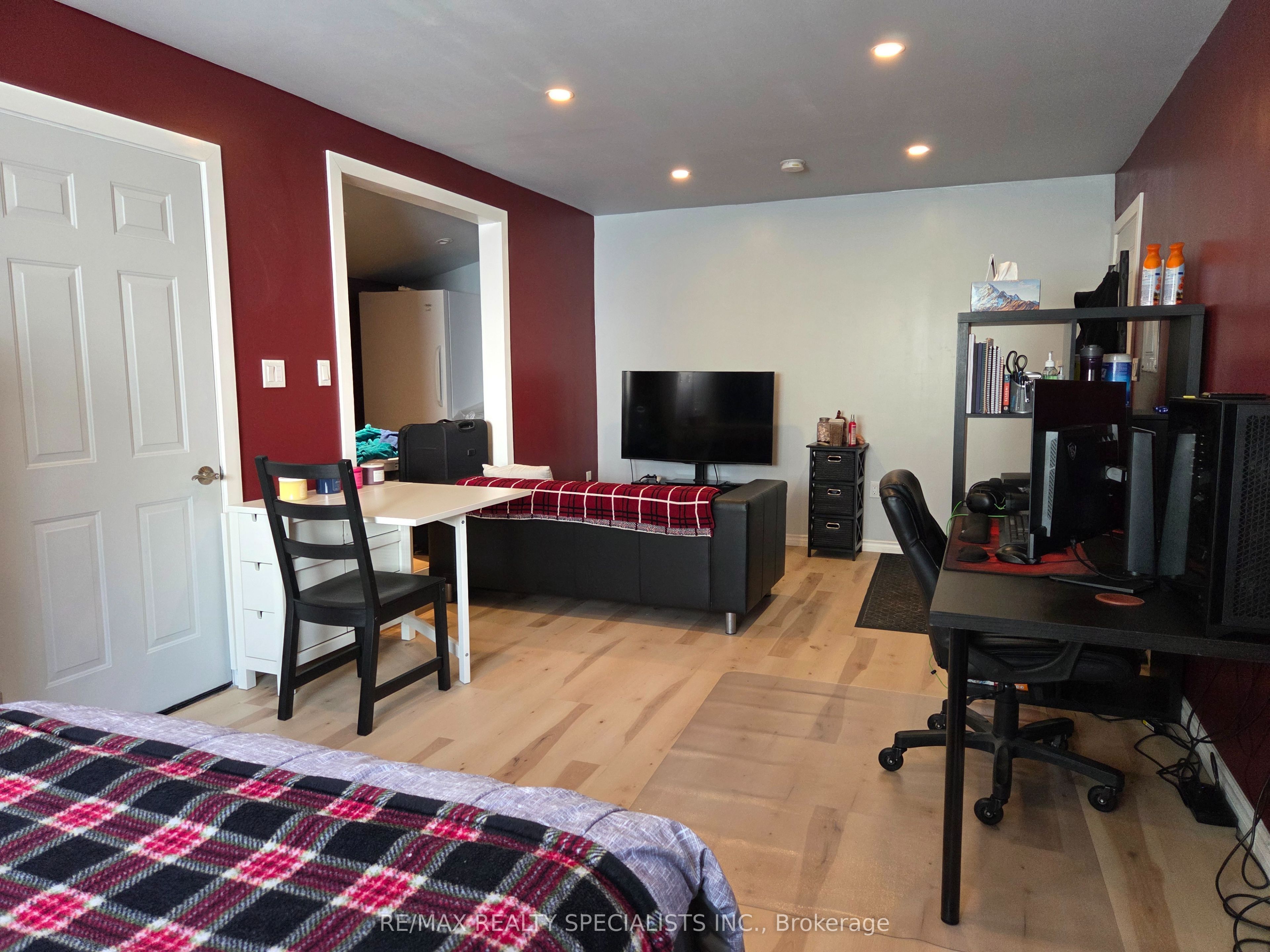 112 Indian Road Property Photo 11