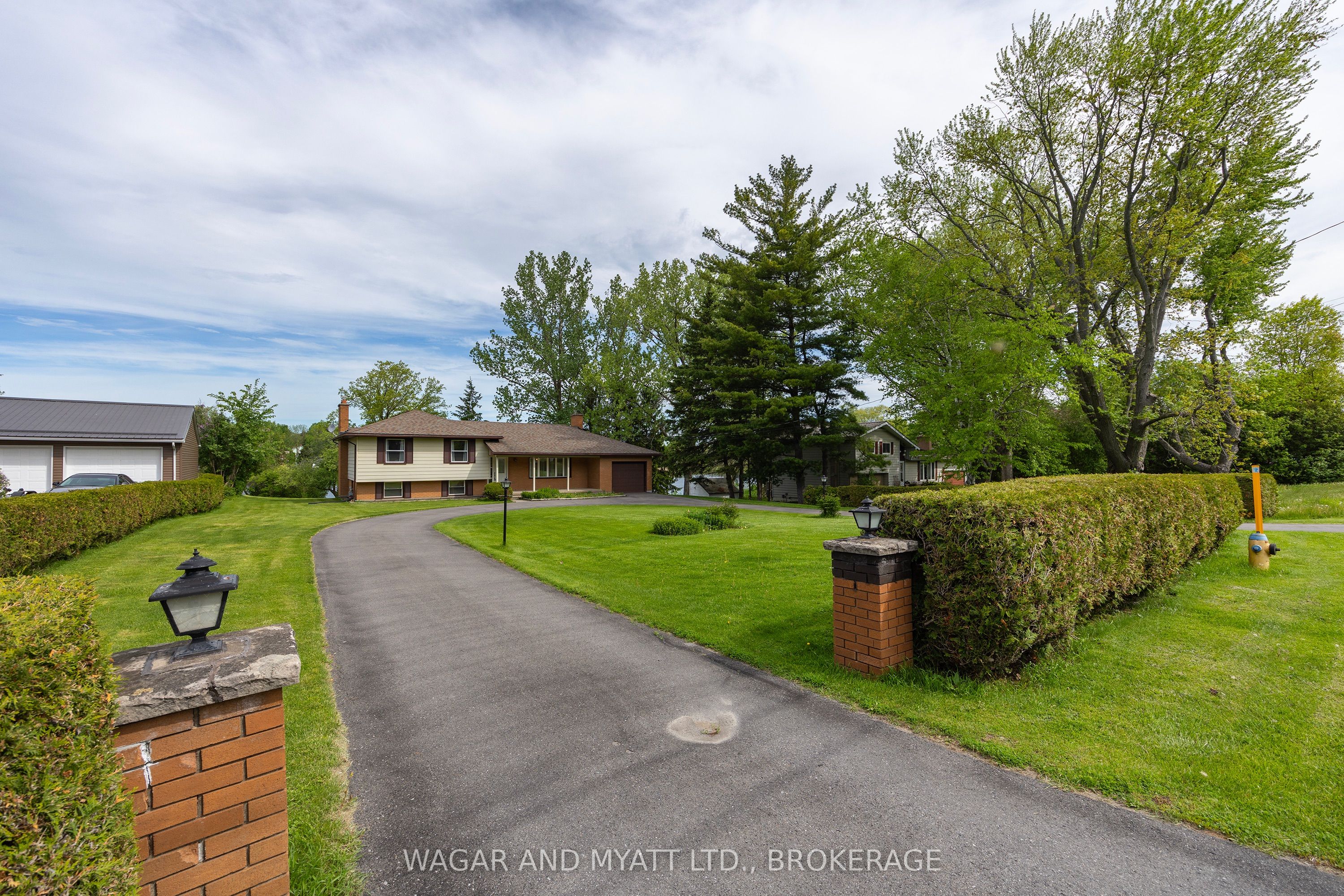 87 River Road Property Photo 2