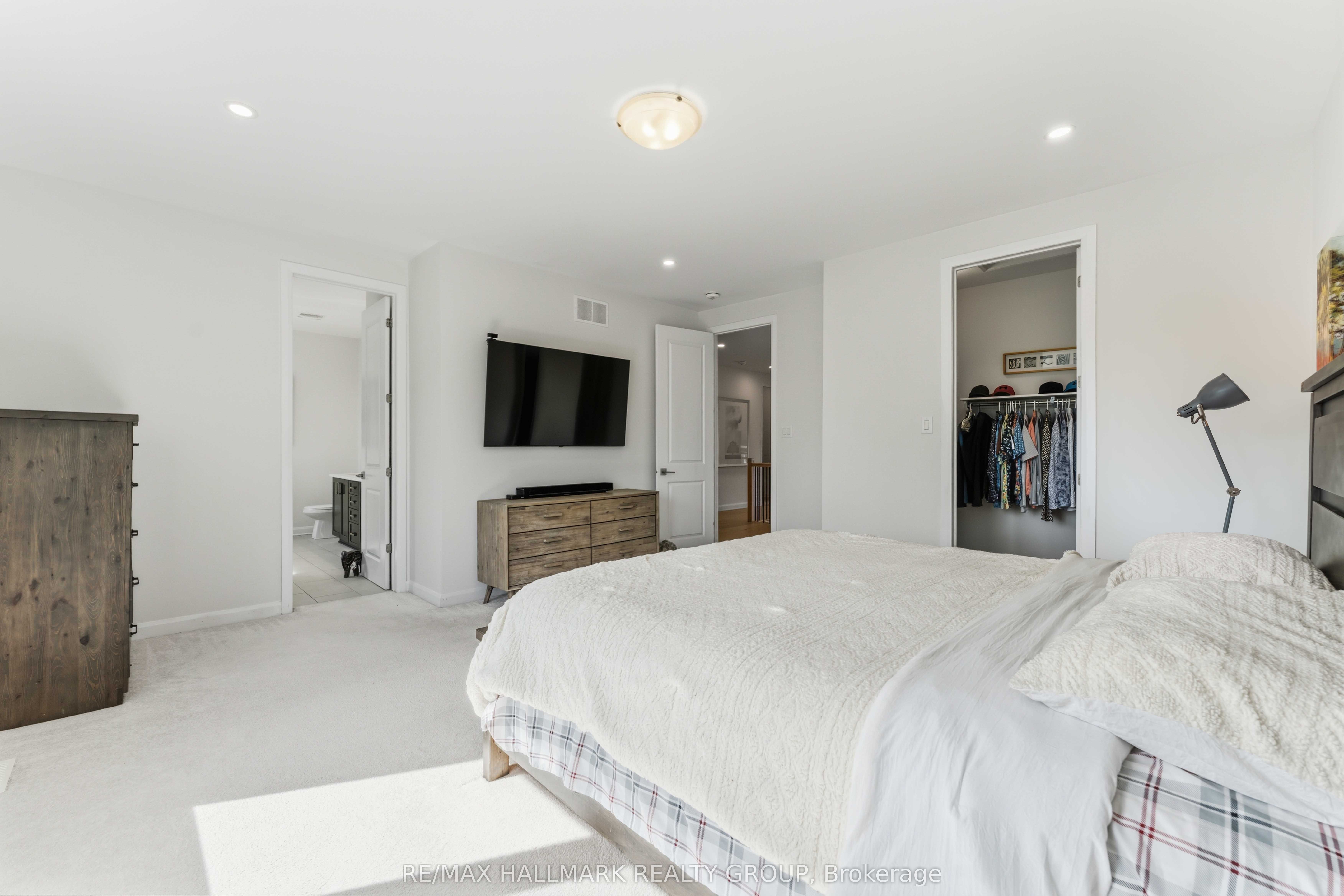 1014 Jubilation Court Property Photo 29