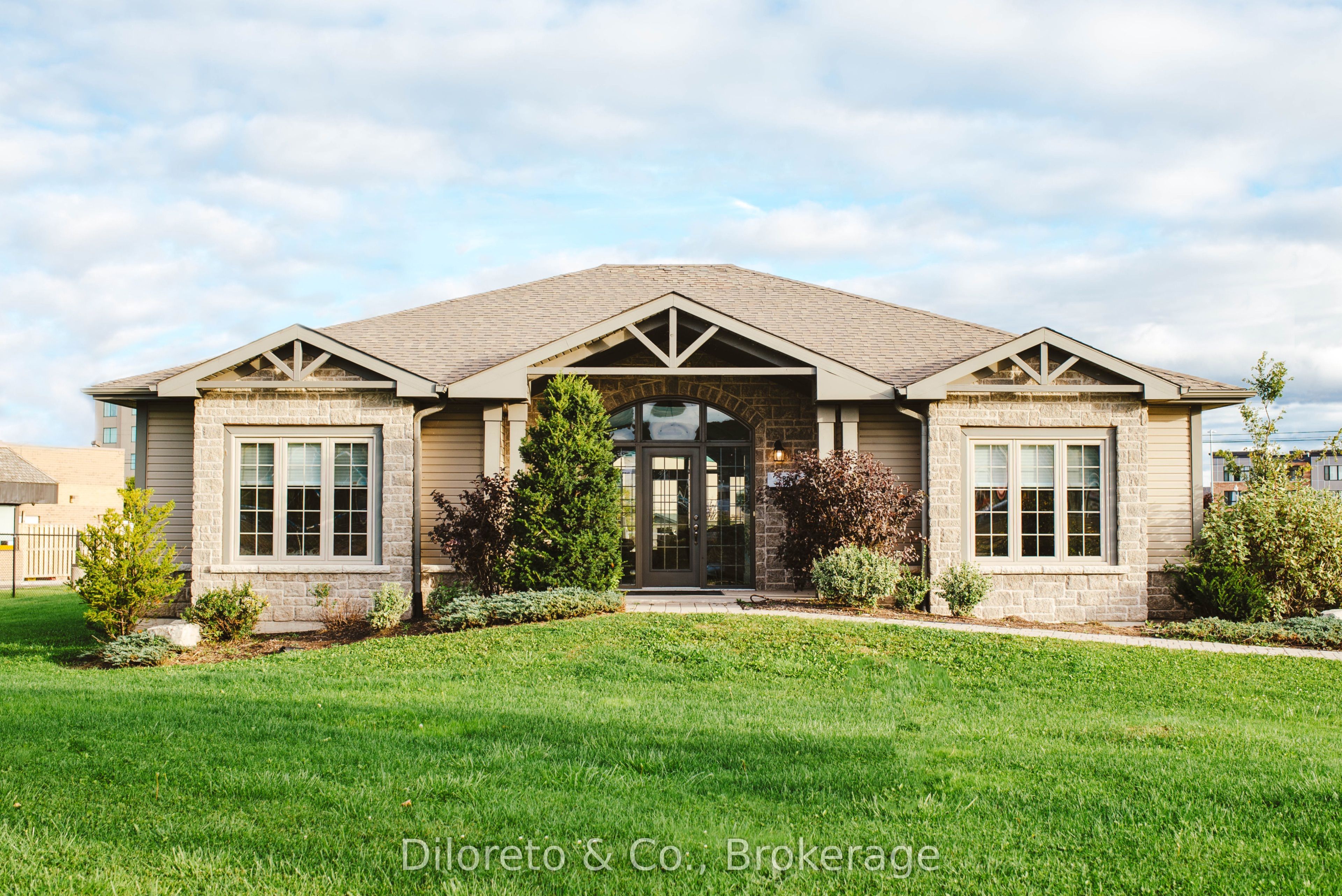 7307 Sideroad 5 W B Property Photo 1