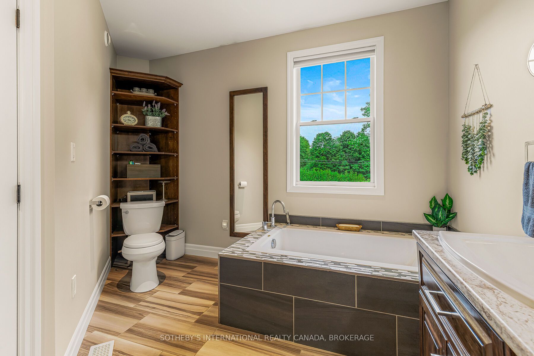 92 Reynolds Road Property Photo 22