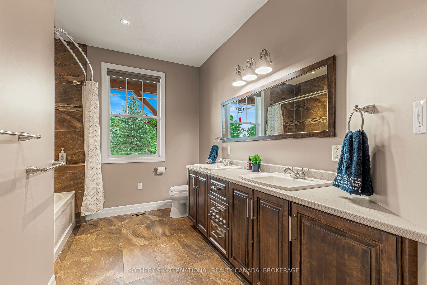 92 Reynolds Road Property Photo 25
