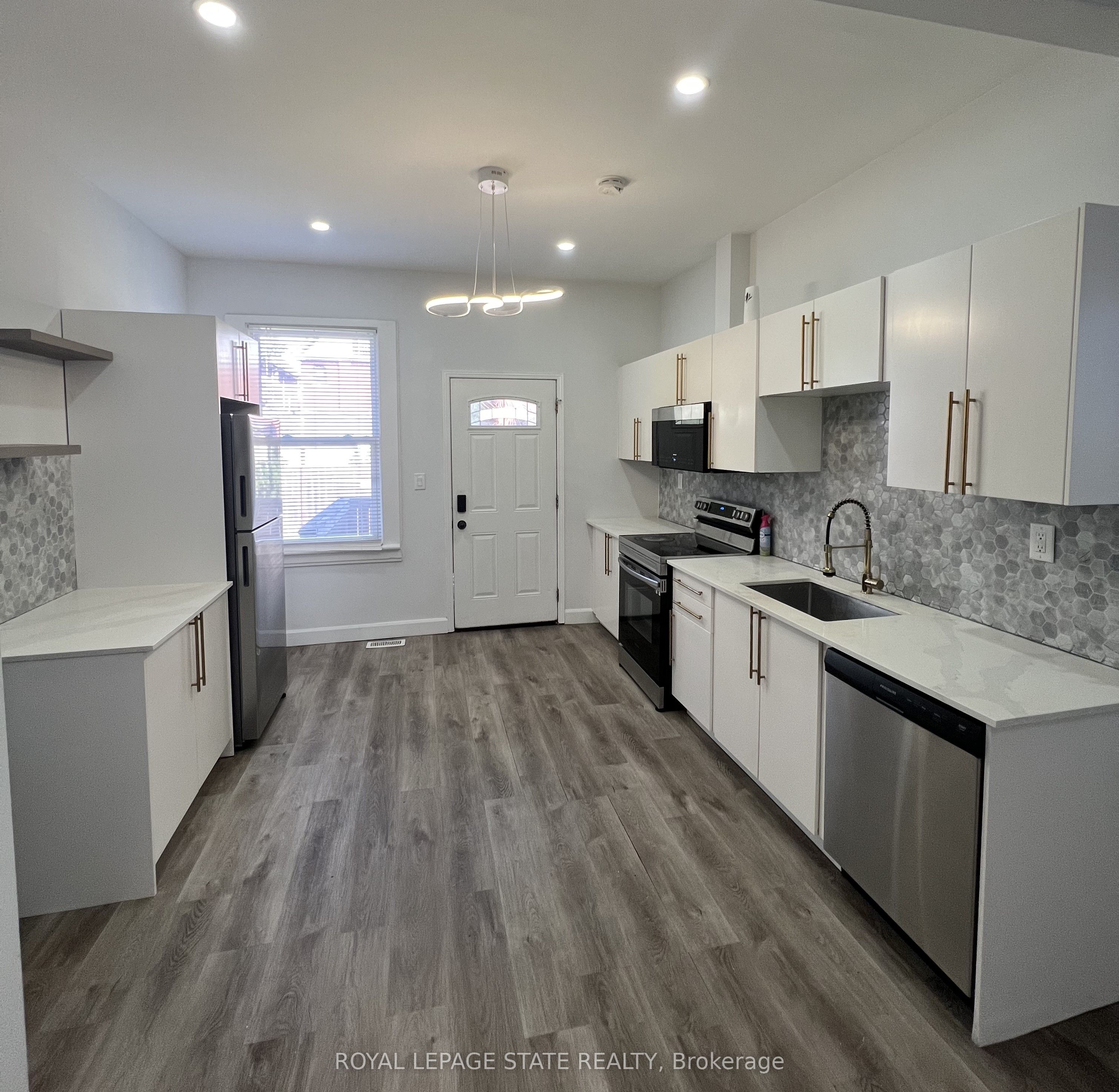 44 Madison Avenue Property Photo 7
