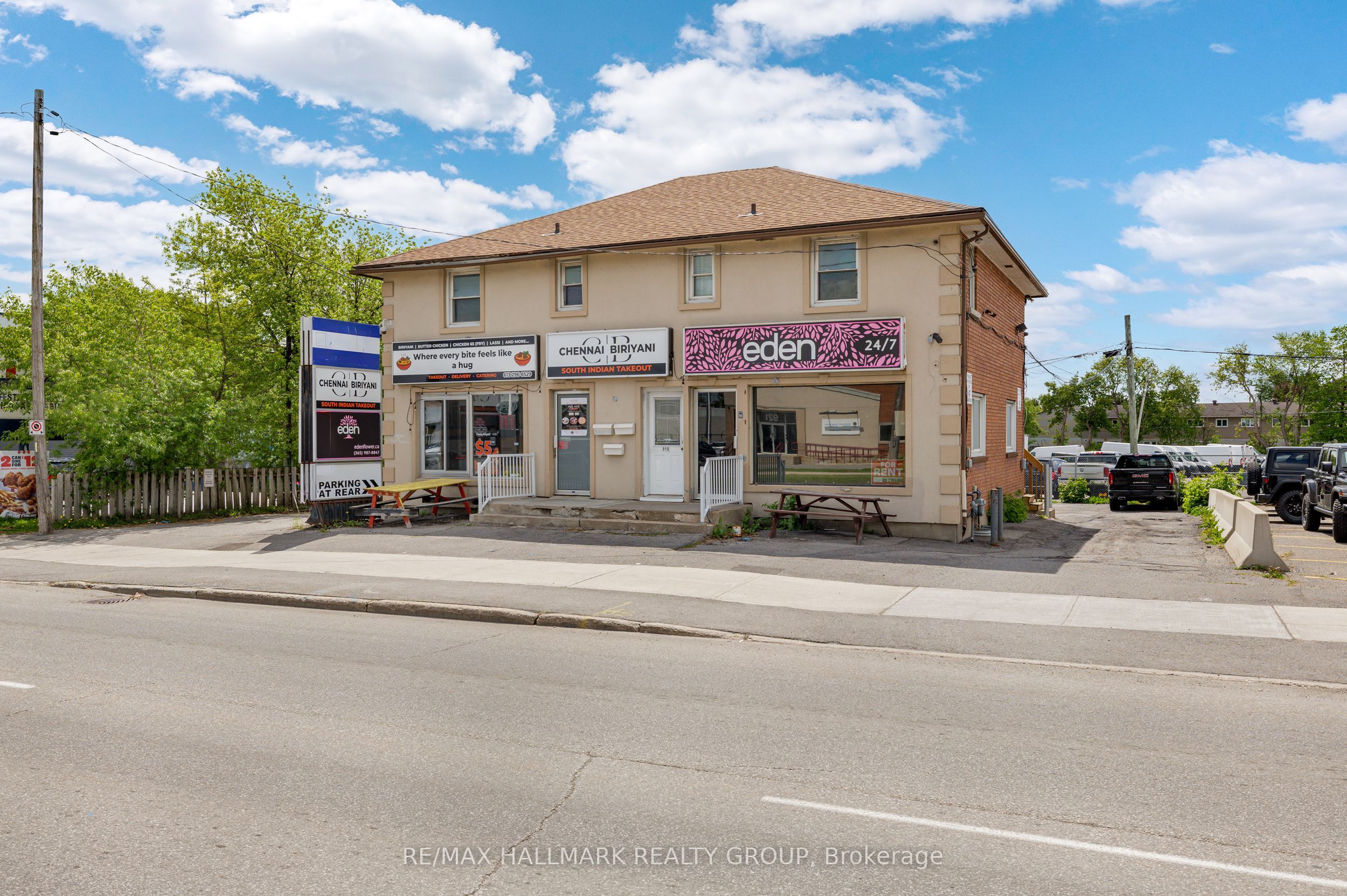 912 St Laurent Boulevard S Property Photo 2
