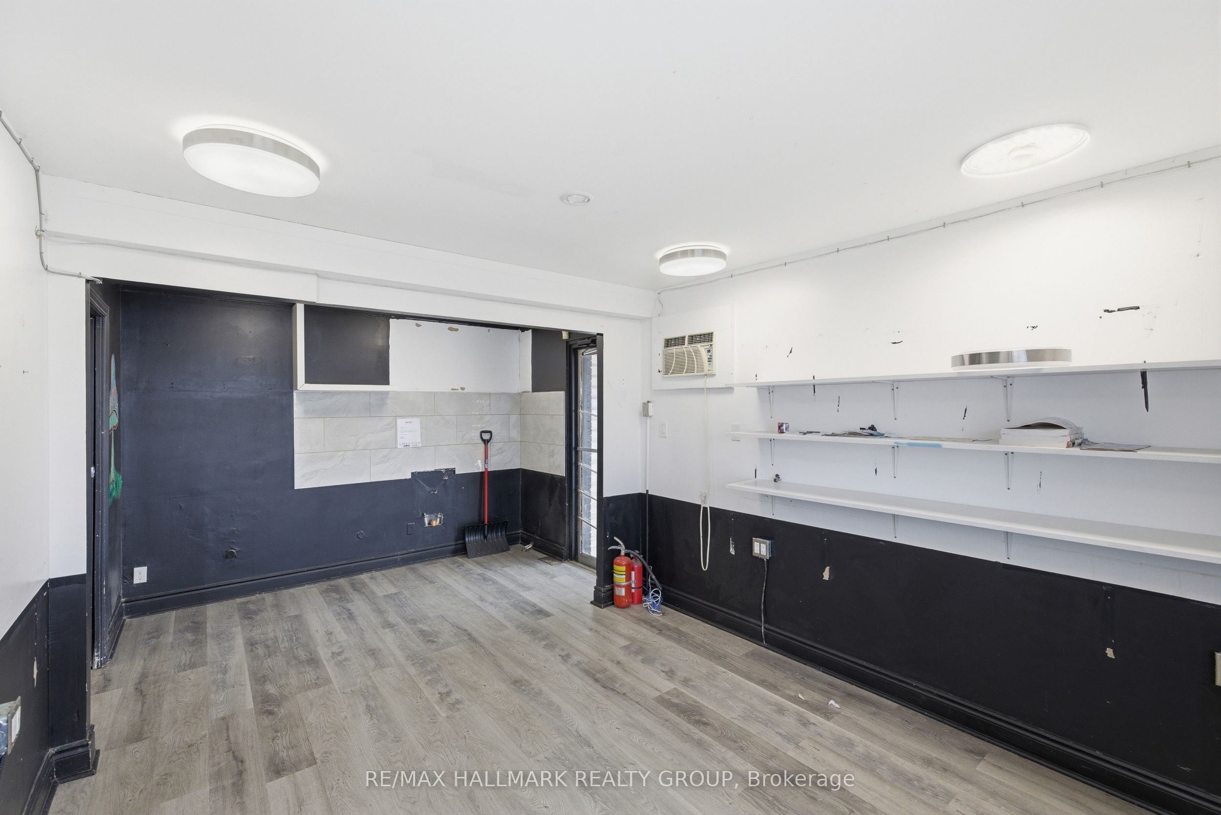 912 St Laurent Boulevard S Property Photo 12