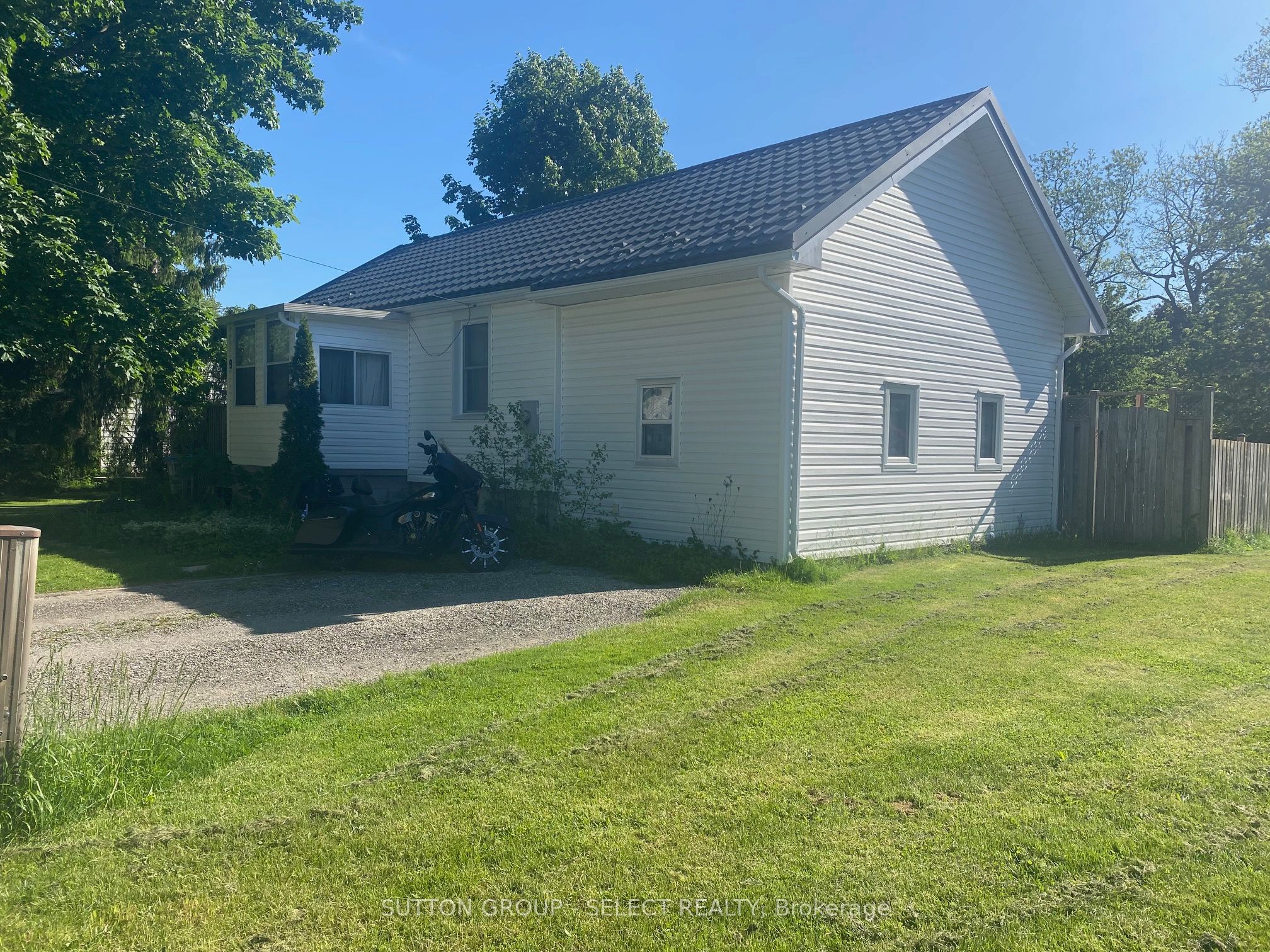 9 Prince Albert Street Property Photo 2