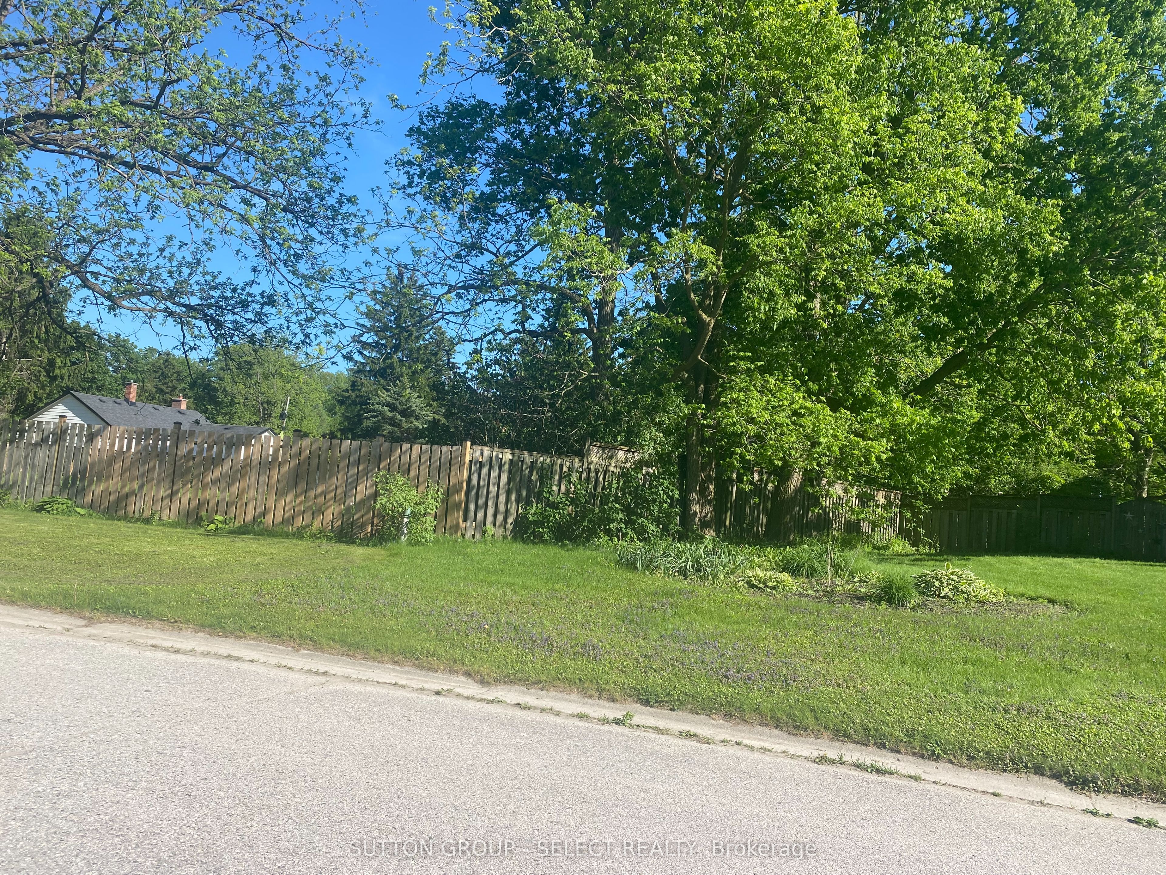 9 Prince Albert Street Property Photo 4