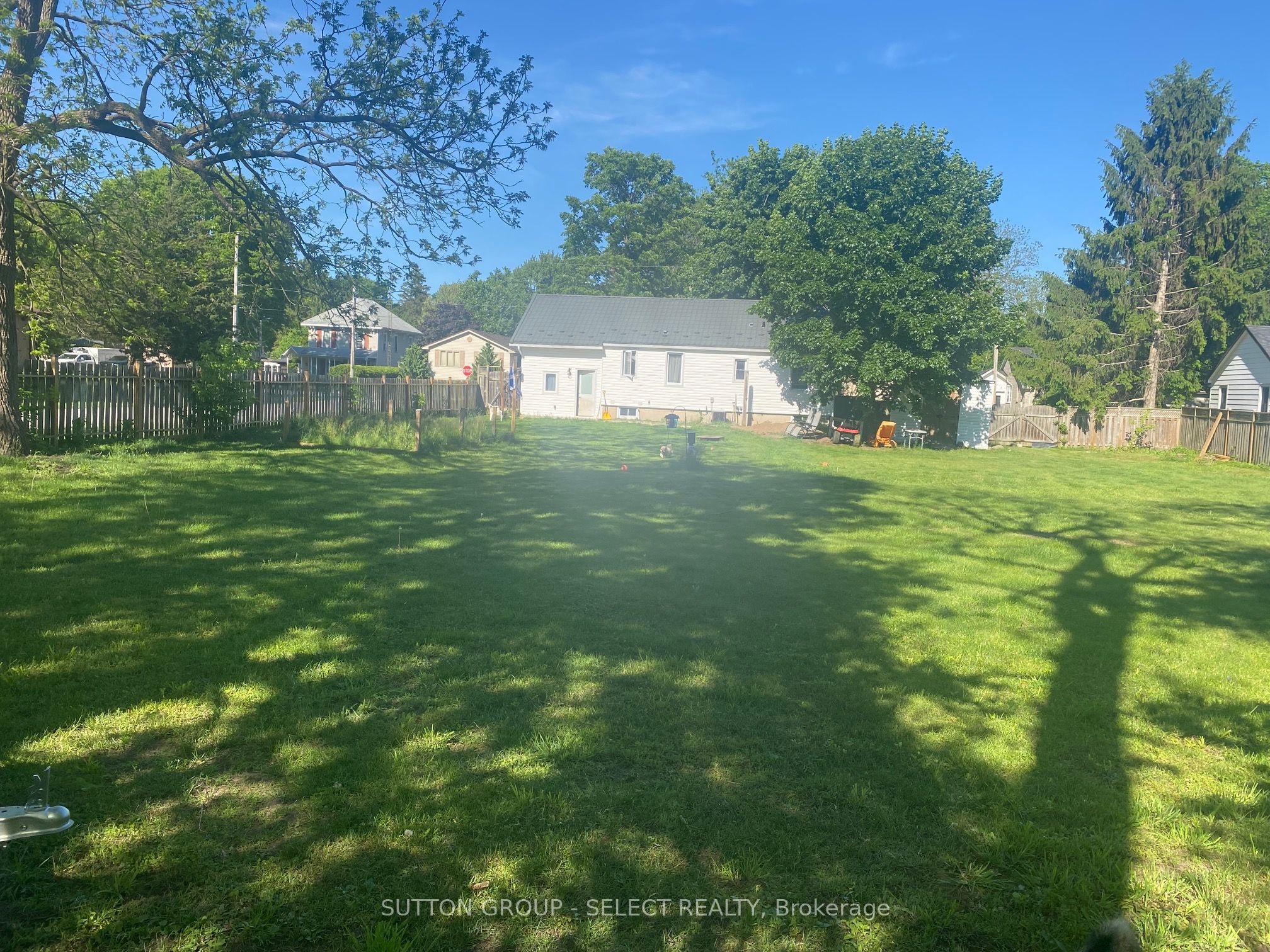 9 Prince Albert Street Property Photo 23