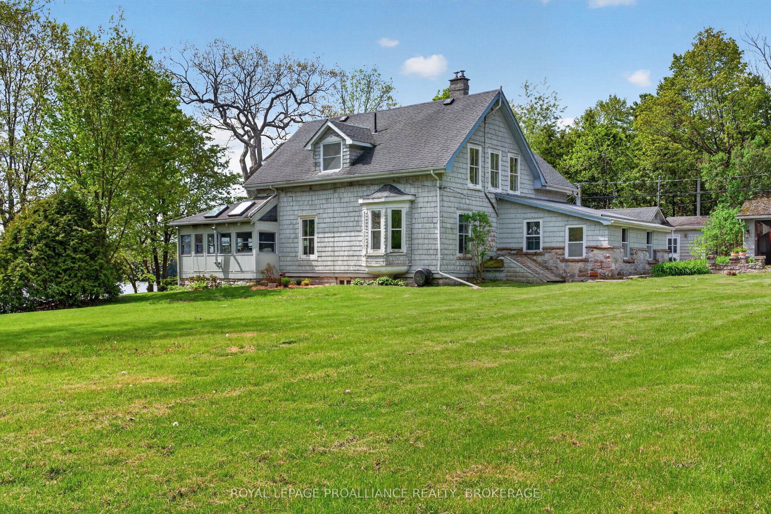 1295 Highway 2 Property Photo 2