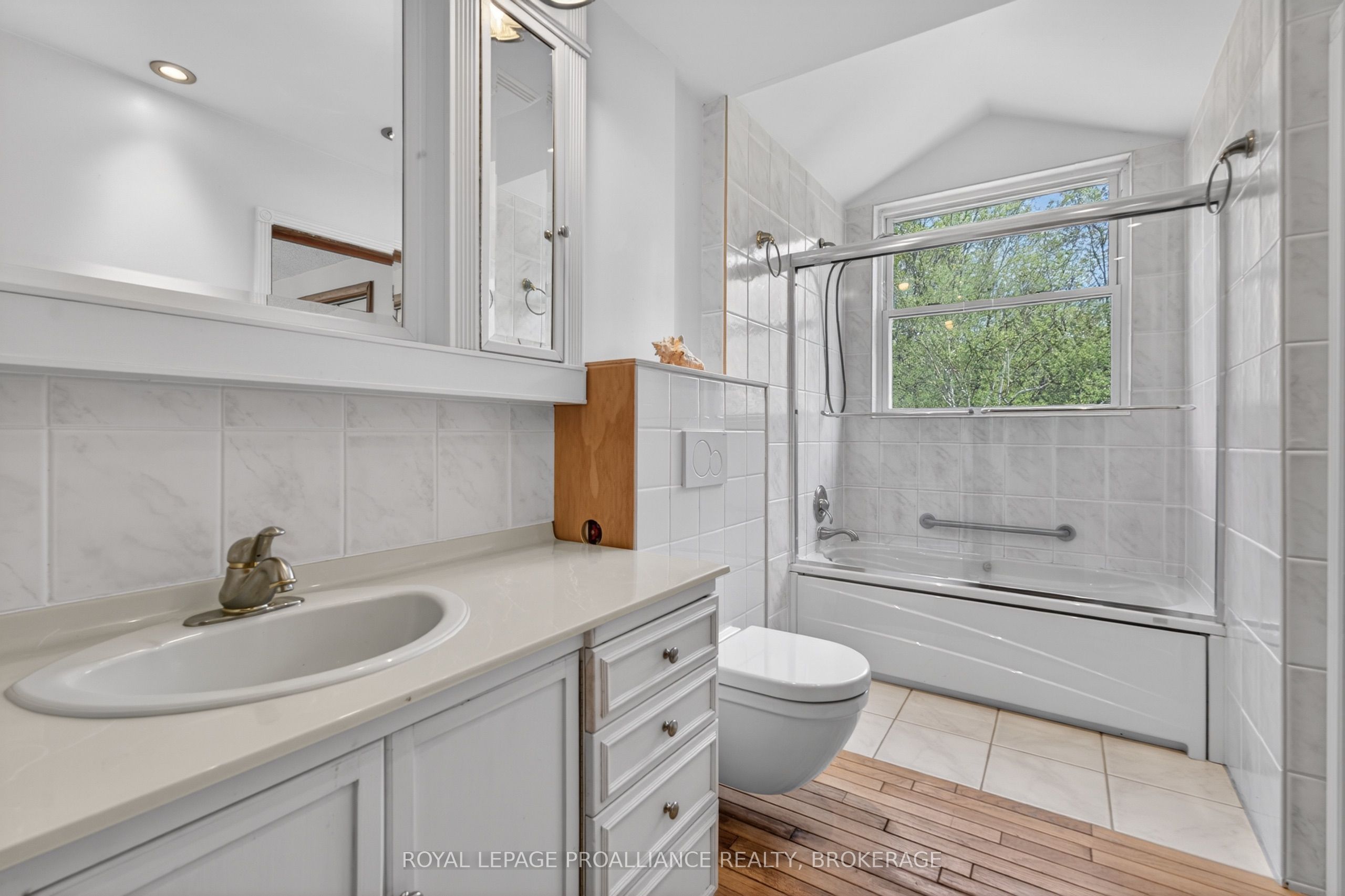 1295 Highway 2 Property Photo 13