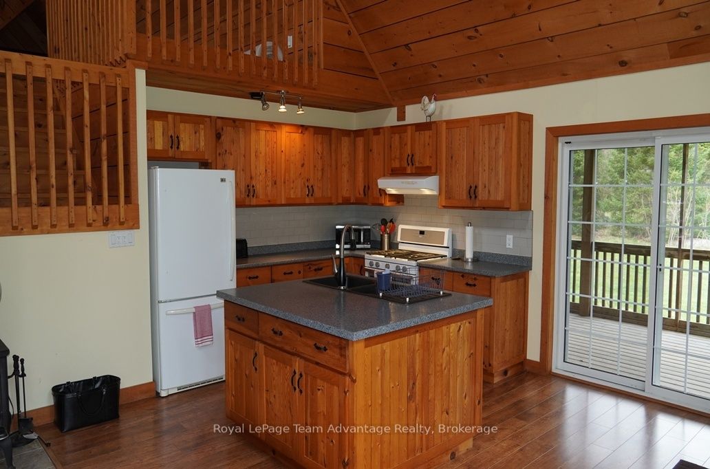 768 Hurdville Road Property Photo 17