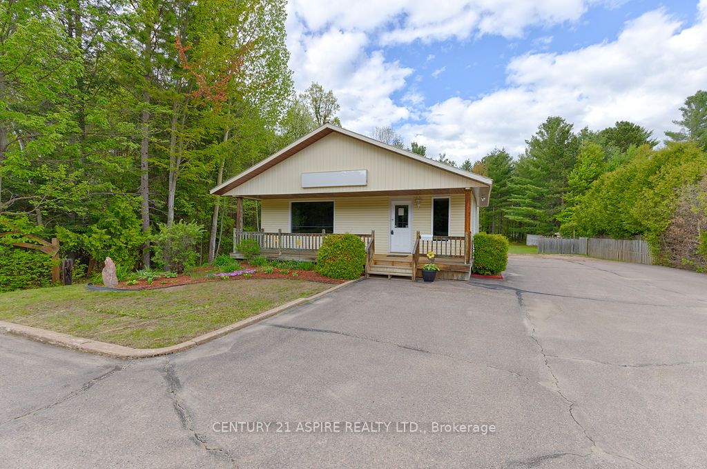 2889 Petawawa Boulevard Property Photo 1