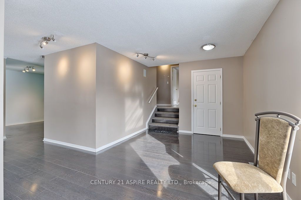 2889 Petawawa Boulevard Property Photo 9