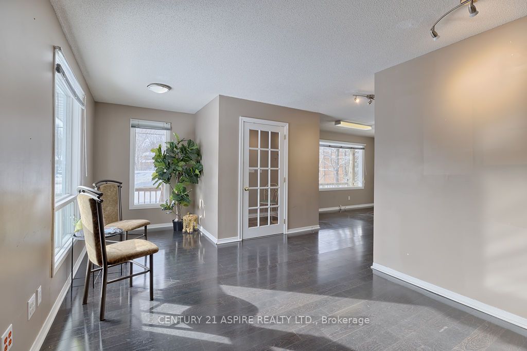 2889 Petawawa Boulevard Property Photo 10