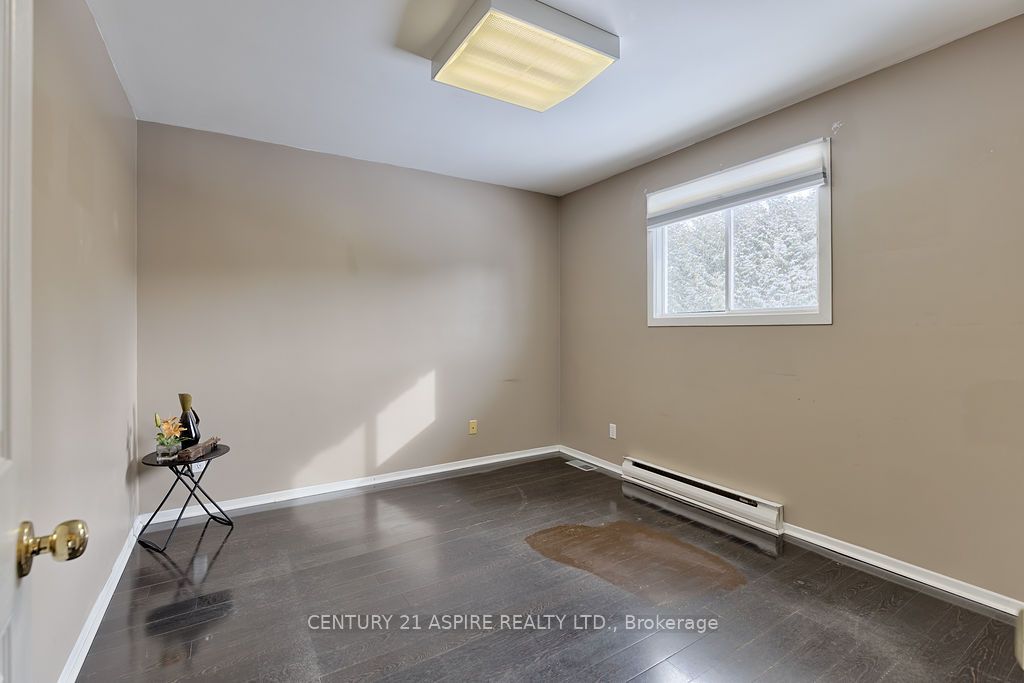 2889 Petawawa Boulevard Property Photo 21