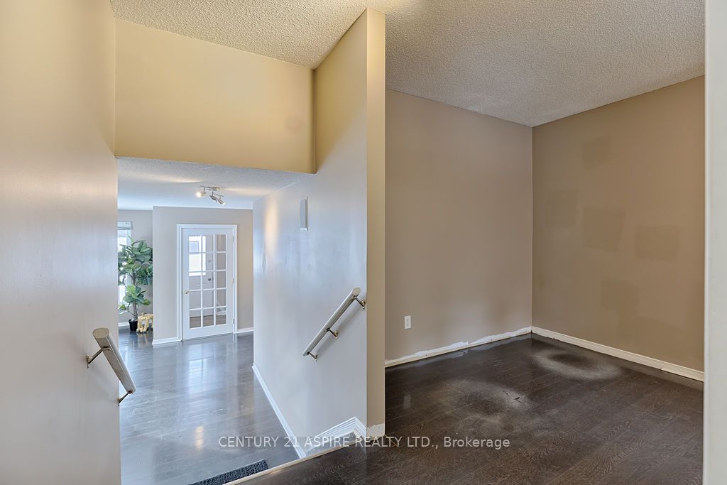 2889 Petawawa Boulevard Property Photo 23