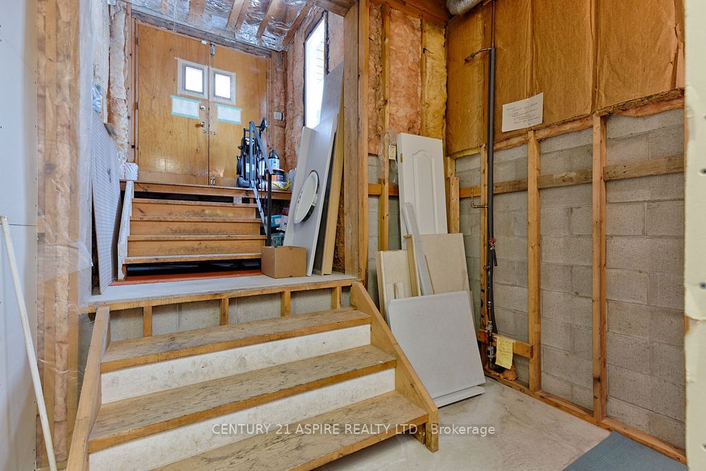 2889 Petawawa Boulevard Property Photo 34