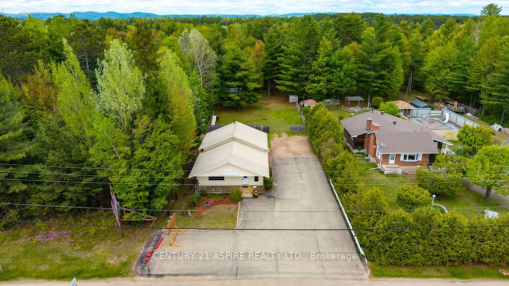 2889 Petawawa Boulevard Property Photo 37