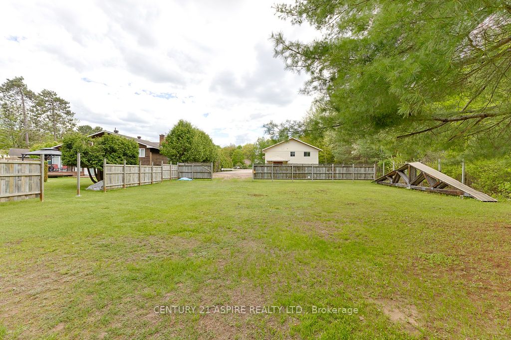 2889 Petawawa Boulevard Property Photo 41