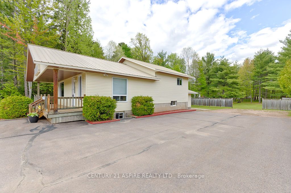 2889 Petawawa Boulevard Property Photo 46