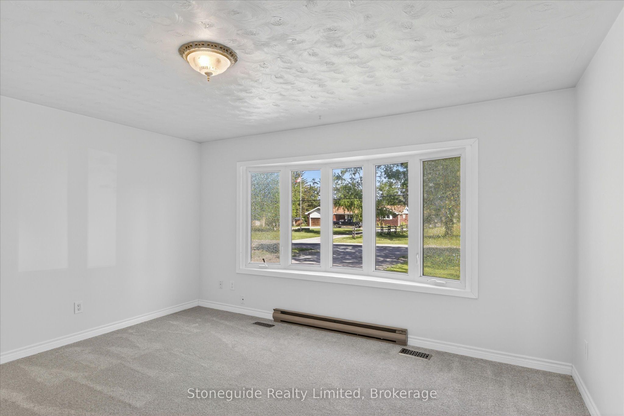 667 Skyline Road Property Photo 7
