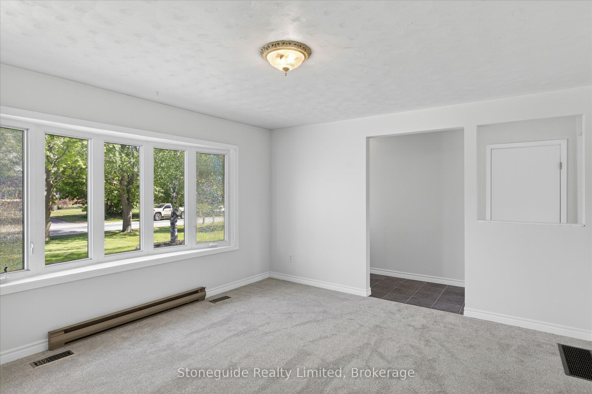 667 Skyline Road Property Photo 8
