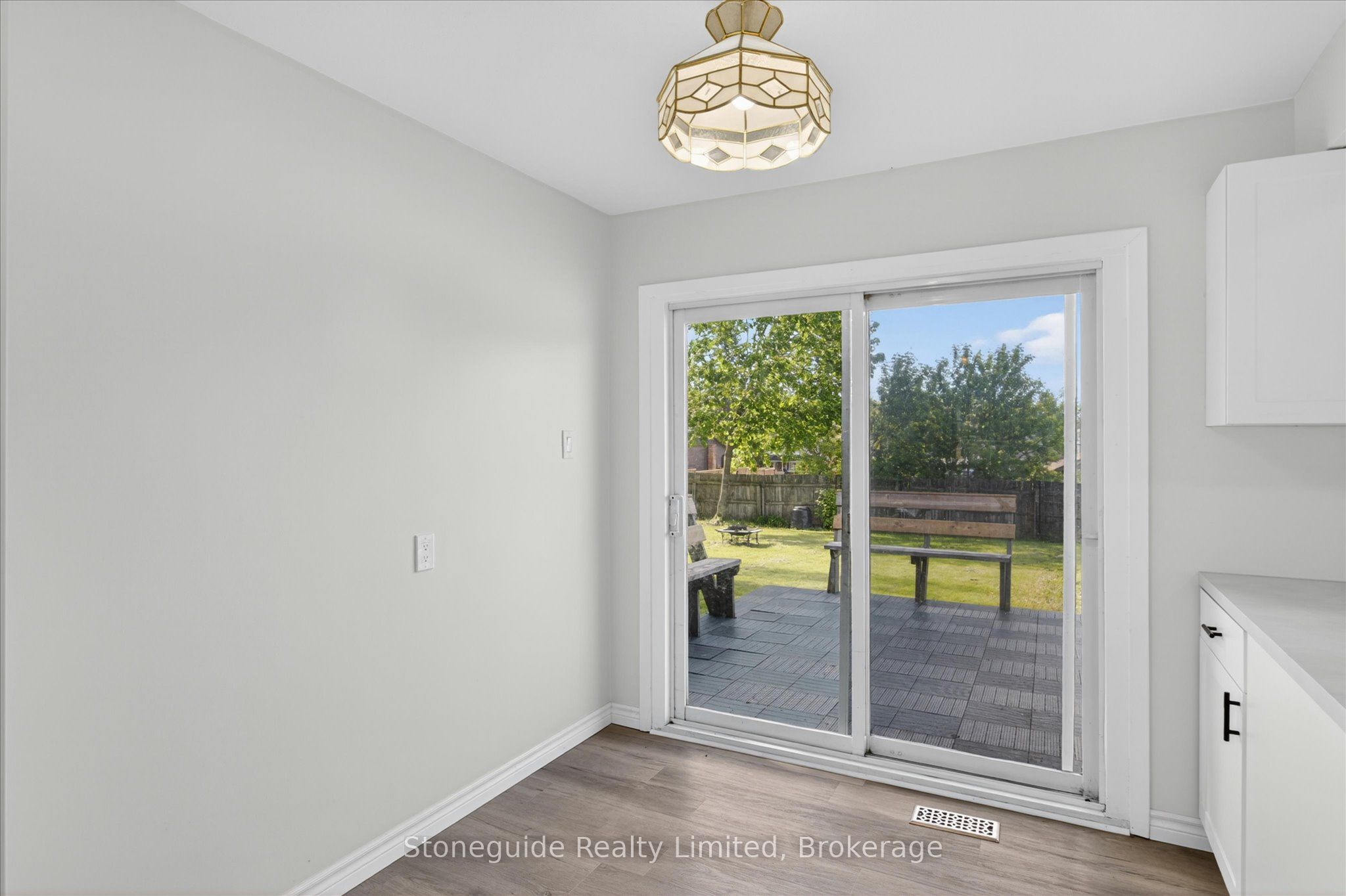 667 Skyline Road Property Photo 11