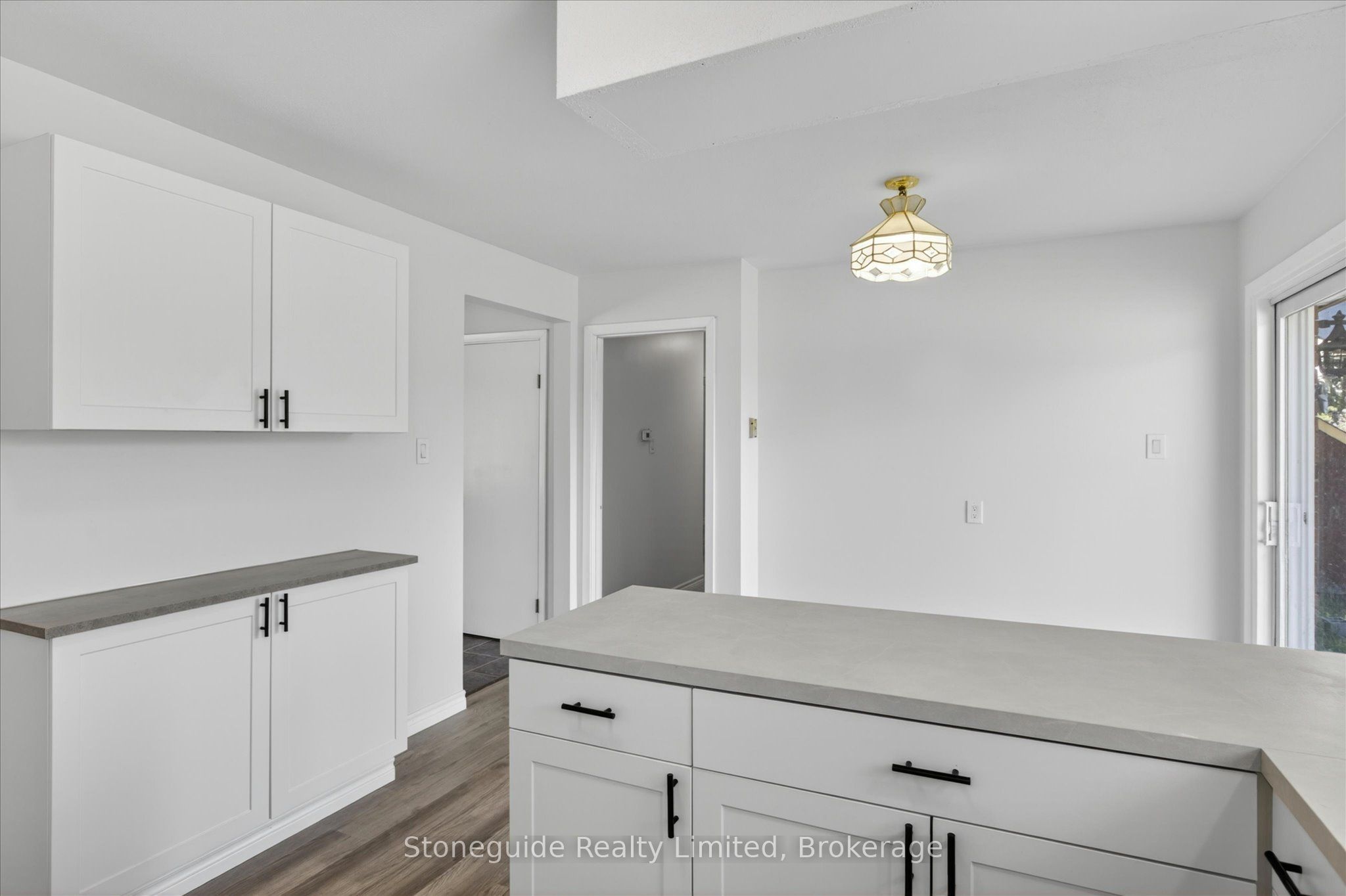 667 Skyline Road Property Photo 17